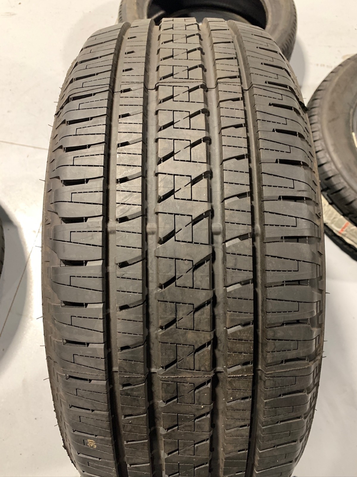 1 New 255 55 18 Bridgestone Dueler H/L Alenza Plus All Season Tire