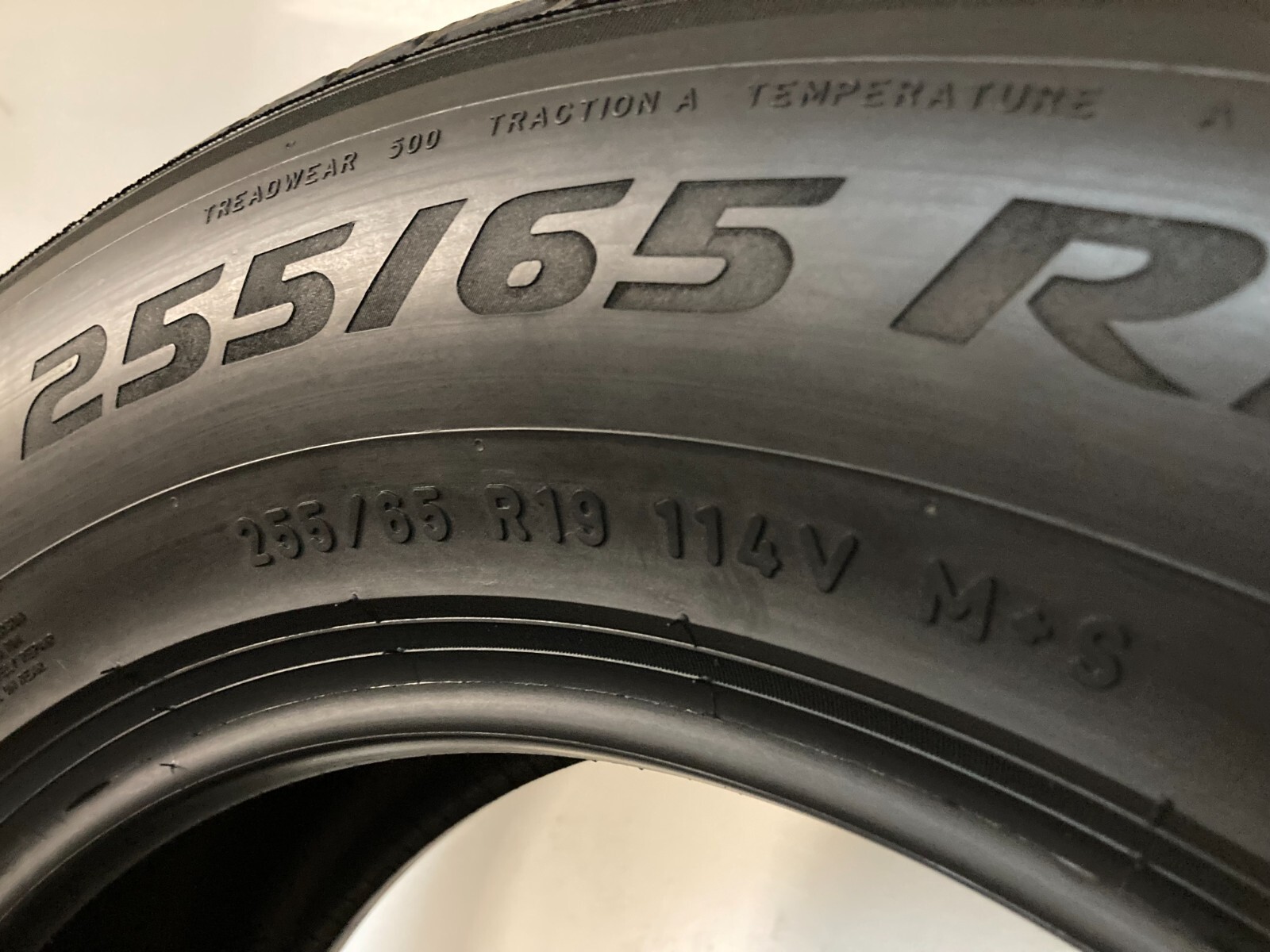 2 Tires 255 65 19 Pirelli Scorpion Zero LR A/S (5.50-6.00/32=61-66% Tread)