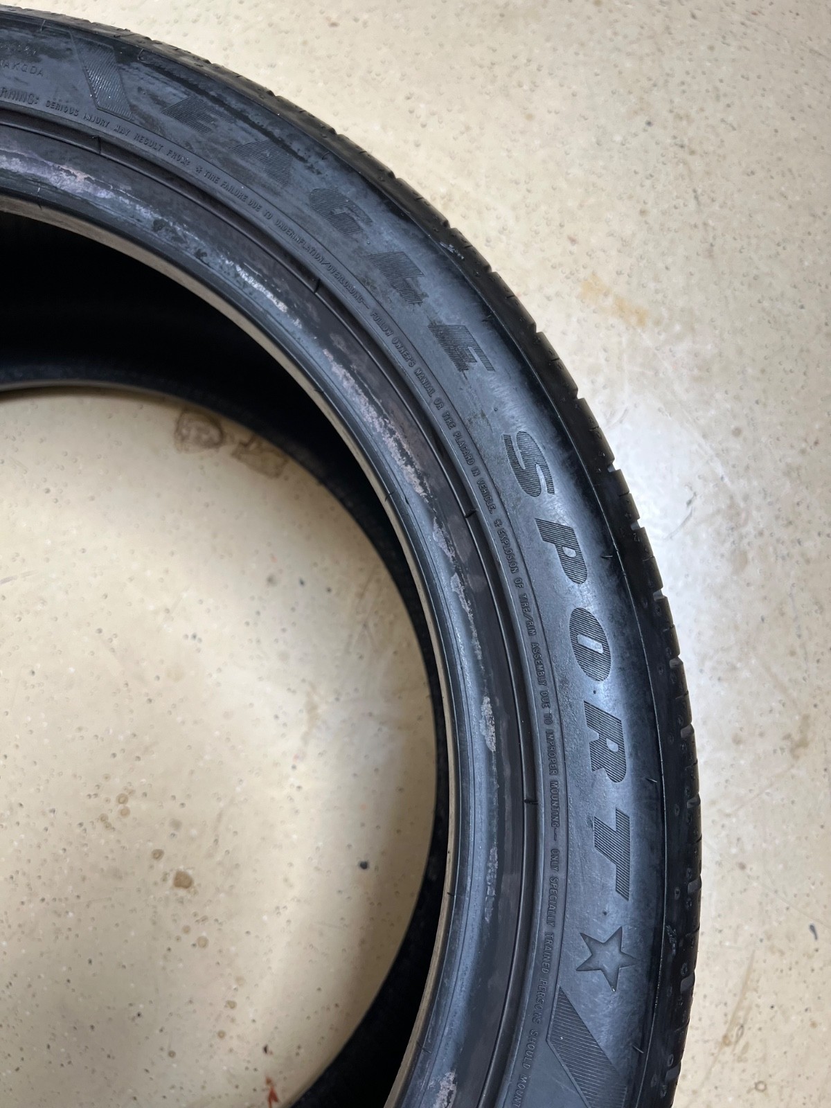 1 – TAKEOFF 255/40R19 XL (100H) Goodyear Eagle Sport (*) BMW OEM – 5032