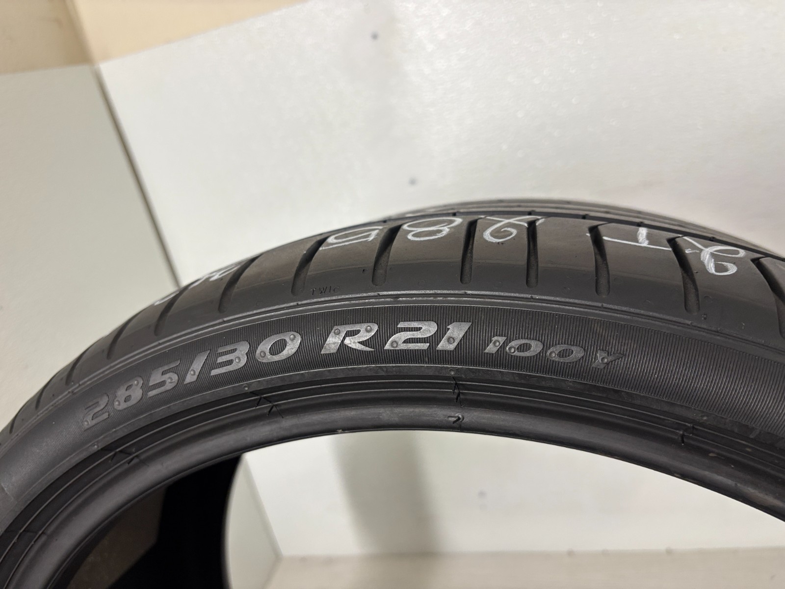 2 Tires 285 30 21 Pirelli P Zero PZ4 MO-S (8.20/32 = 90% Tread Left)