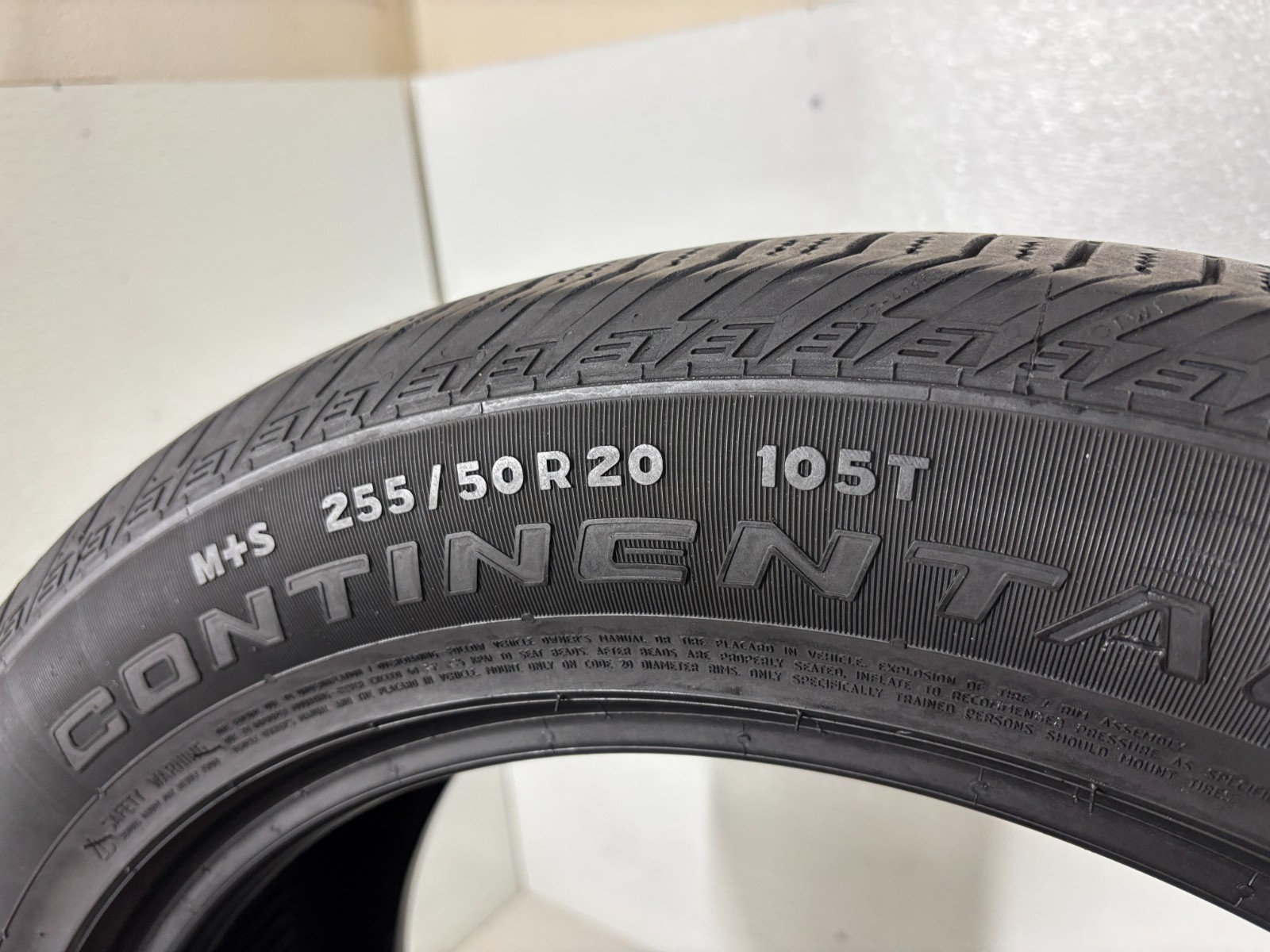 1 Tire 255 50 20 Continental CrossContact LX Sport (6.00-7.00/32=66-77% Tread)