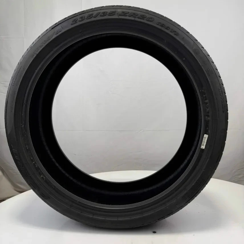 Used 235/35ZR20 Pirelli P Zero 88Y 9/32 (DOT 18)