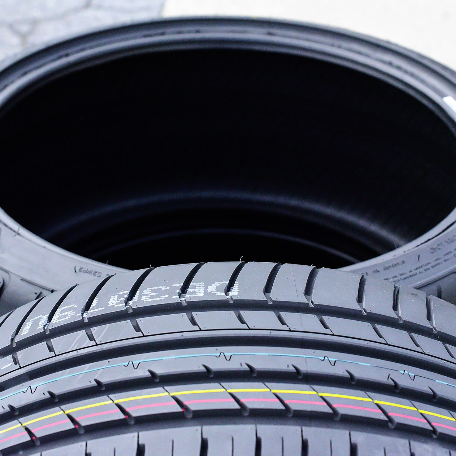 Tire Cosmo MuchoMacho 245/45R19 ZR 102Y XL A/S Performance All Season