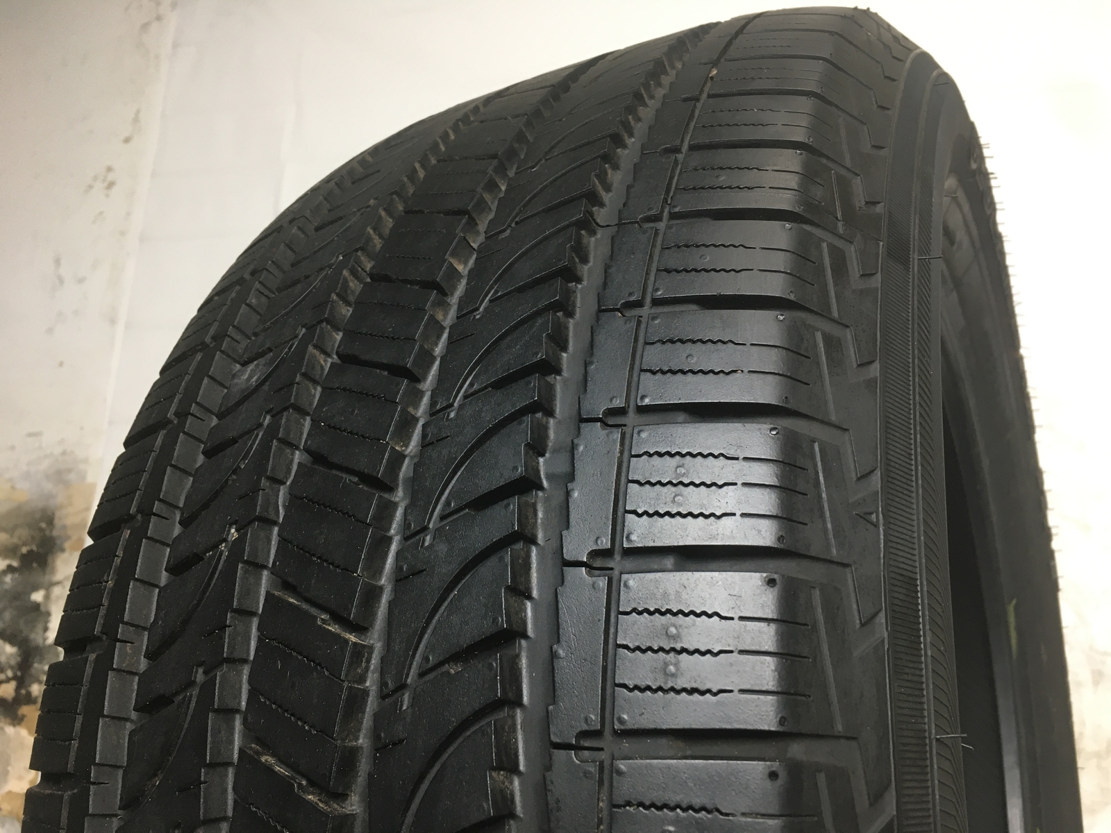 [1] Yokohama Geolandar H/T G056 P285/50R20 285 50 20 Tire – Driven Once