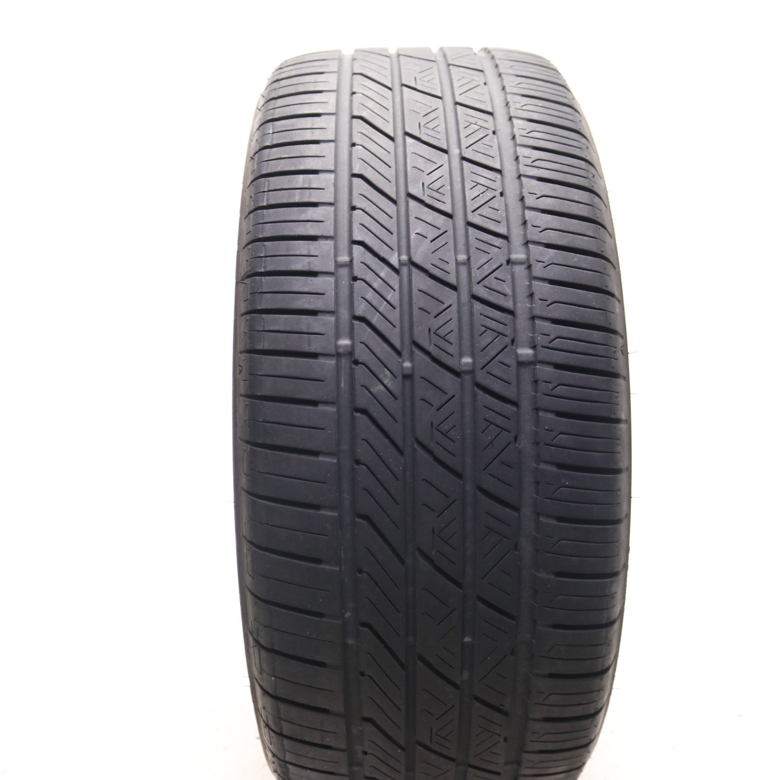 Used 245/45ZR18 Road Hugger GTZ – 100W – 6/32 No Repairs