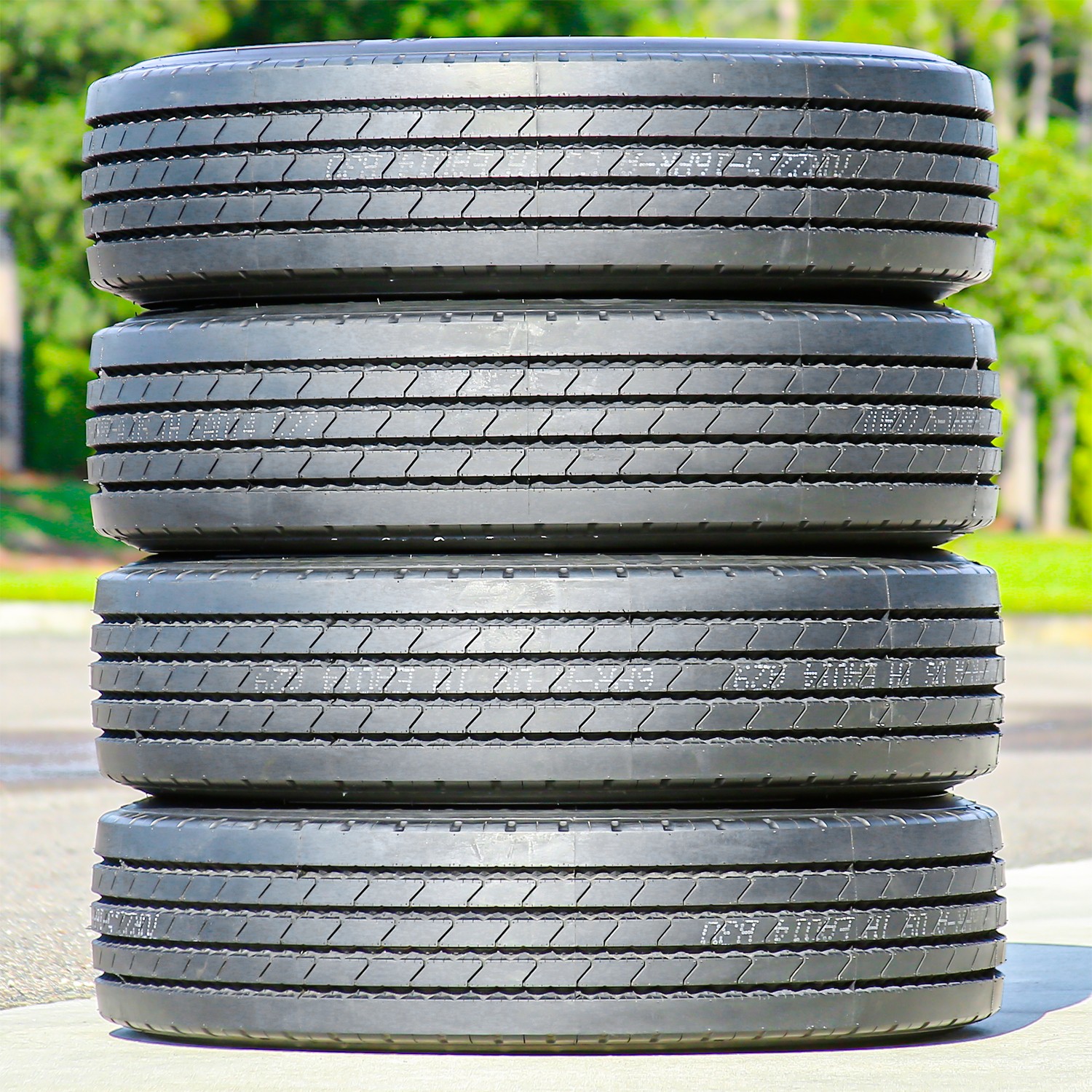 Trazano CR976A 255/70R22.5 140/137M H 16 Ply All Position Commercial Tire