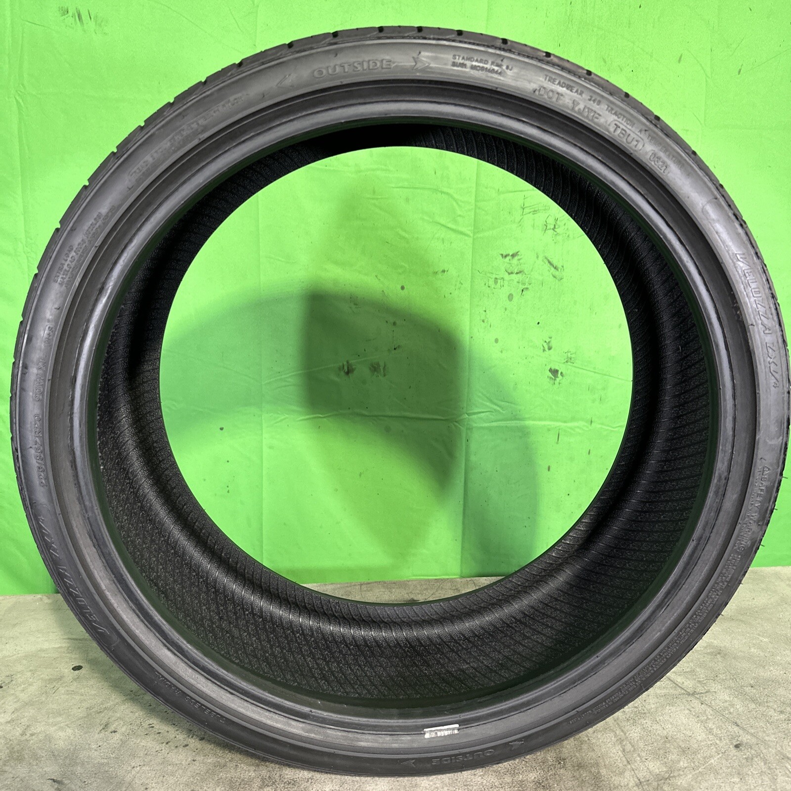 Single,Used-225/35ZR20 Velozza ZXV4 90W XL 9/32 DOT 0321
