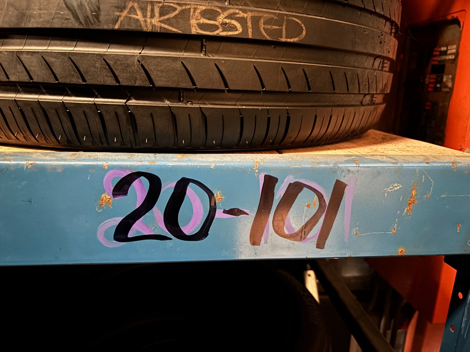 1 Tire 285 40 20 Bridgestone Turanza LS100 (5.50/32 = 61% Tread Left)