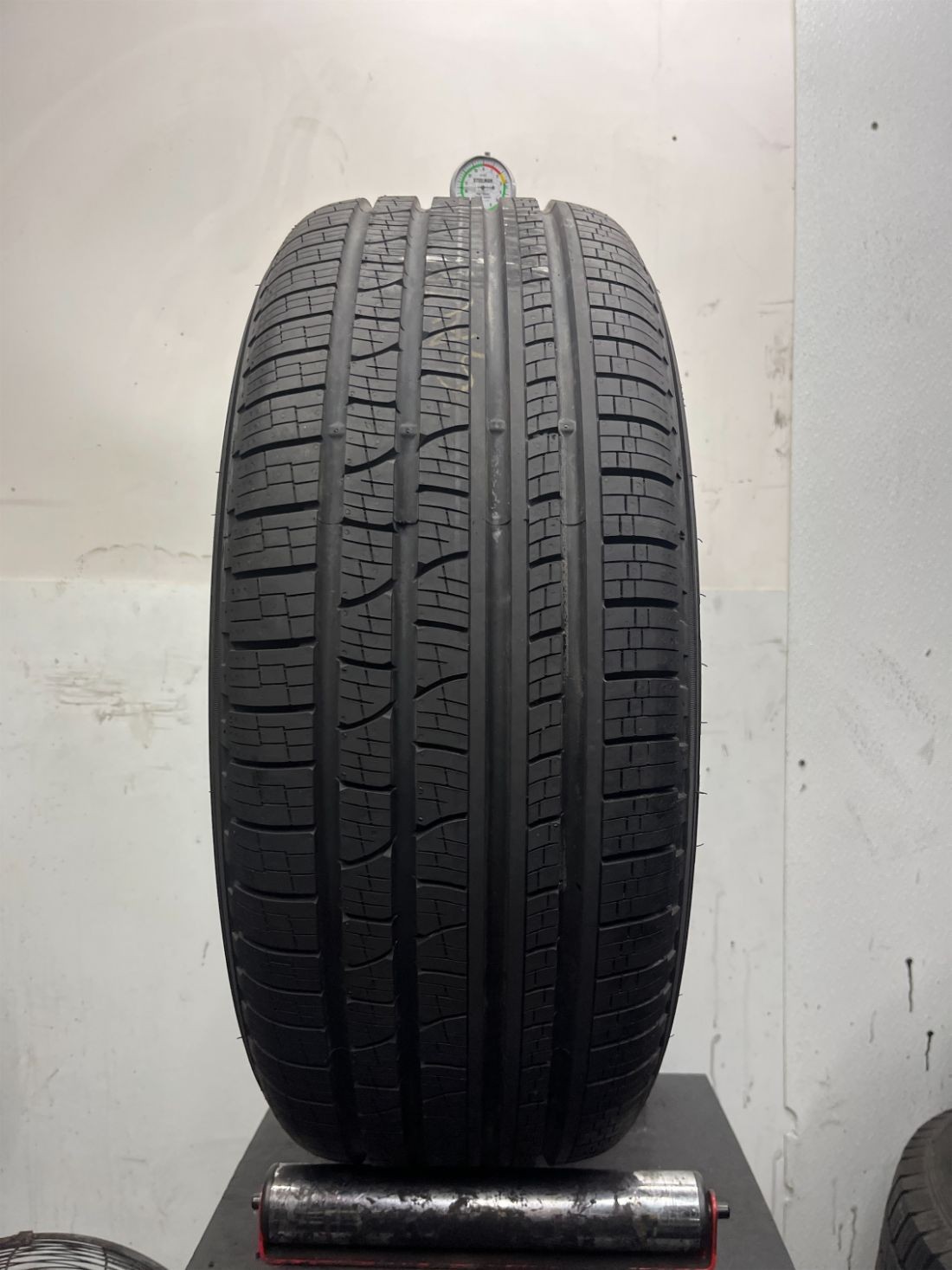 1 Used P255/55R18 Pirelli Scorpion Verde All Season 109 H – 11/32