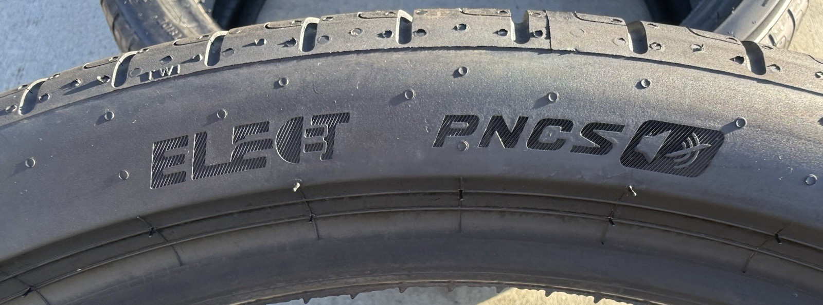 4X NEW Pirelli P Zero MS T0 Tesla ELECT NCS All Season 2X 235/35R20 2X 275/30R20