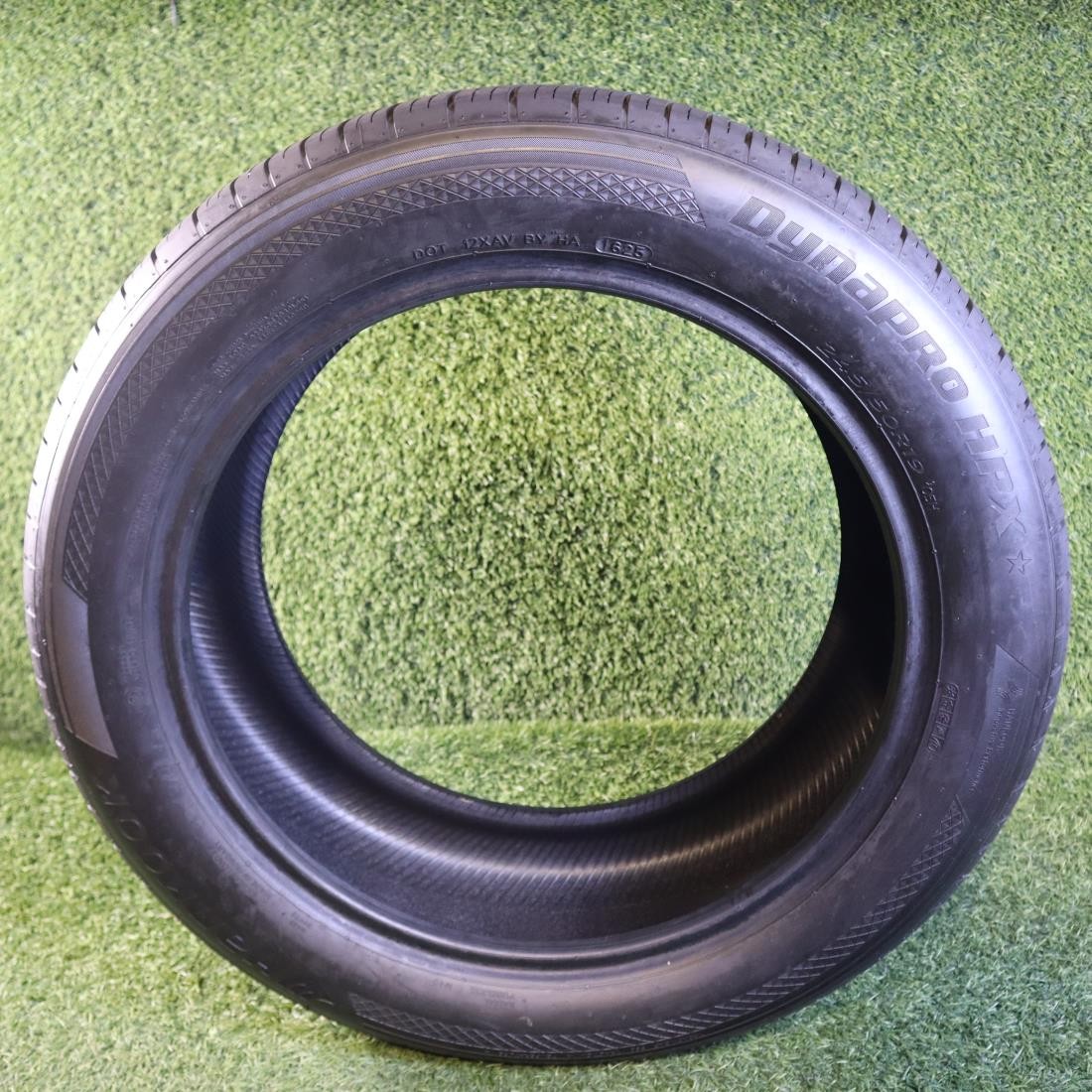 245 50 19 Hankook DynaPro HPX 90% Tread 9/32 105H #27101