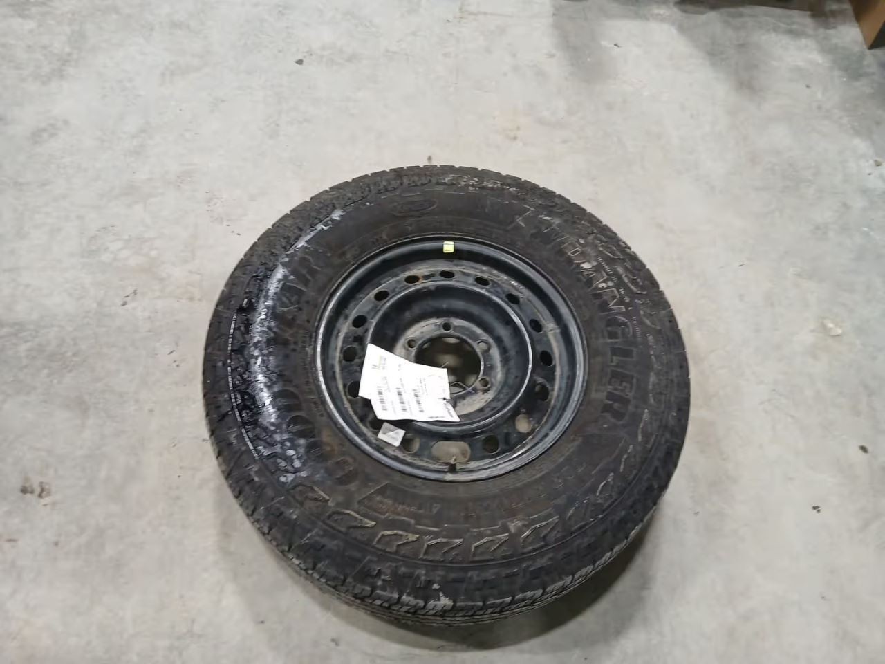 265/70 R16 Tire Spare Goodyear Wrangler Territory AT 11/32 Tread Depth 3148036