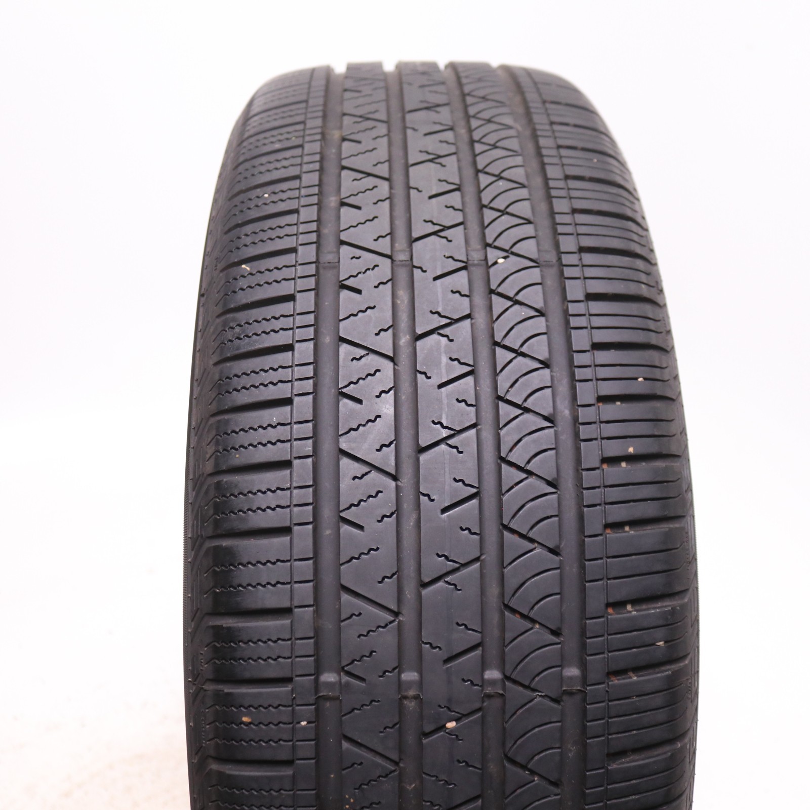 Set of 2 Used 235/55R19 Continental CrossContact LX Sport – 101H – 8.5/32