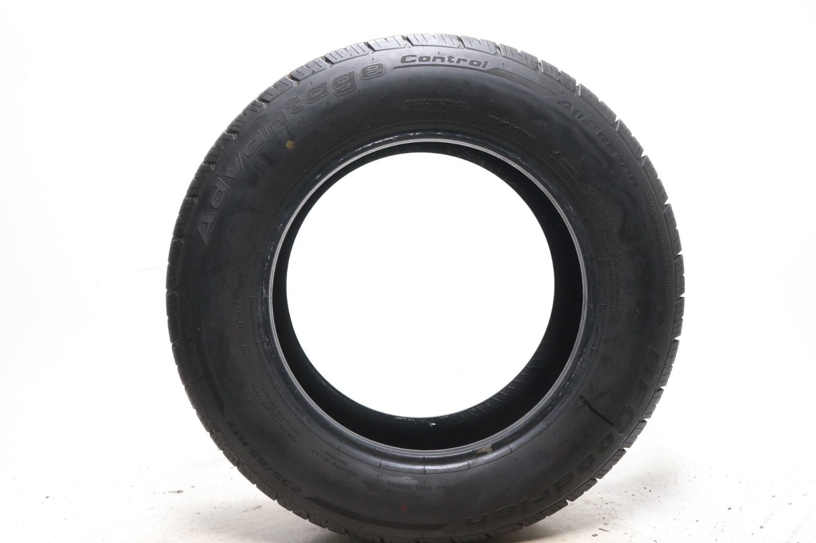 Set of 4 Used 235/65R17 BFGoodrich Advantage Control – 104H – 9.5-10.5/32