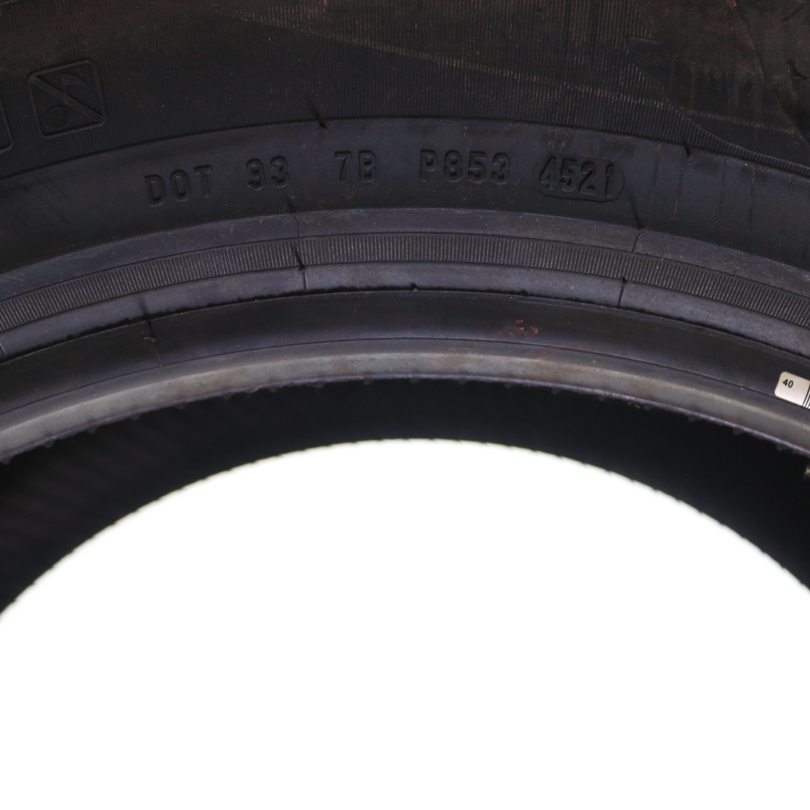 Set of 4 New 275/45R20 Pirelli Scorpion Winter MO – 110V – 9.5/32