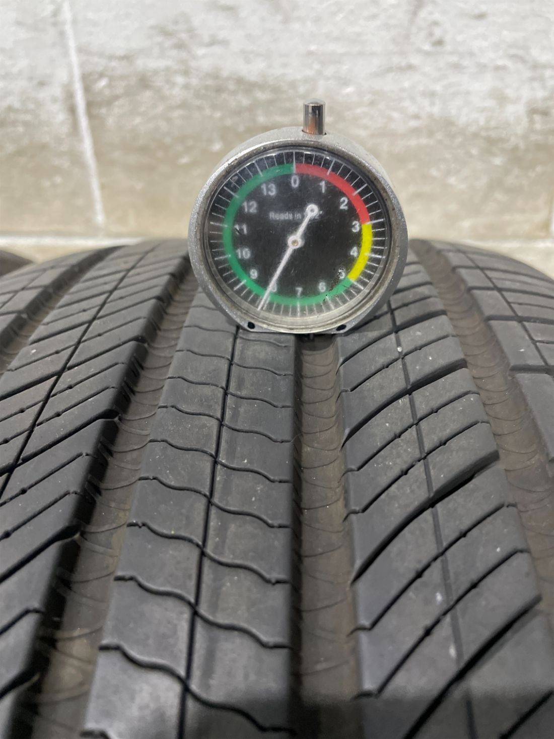 4x P255/40R20 Hankook iON EVO AS SUV EV TO 8/32 101 V Used Tires 2554020