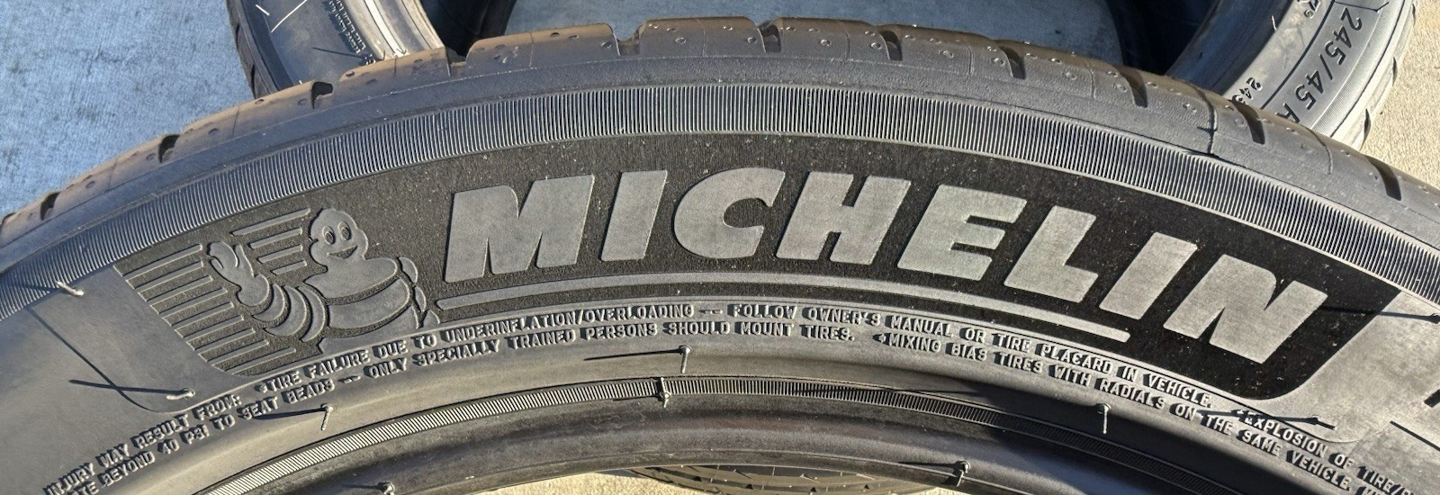 FOUR BRAND NEW 245/45R19 102Y Michelin Pilot Sport 4 Noise Cancelling Tires
