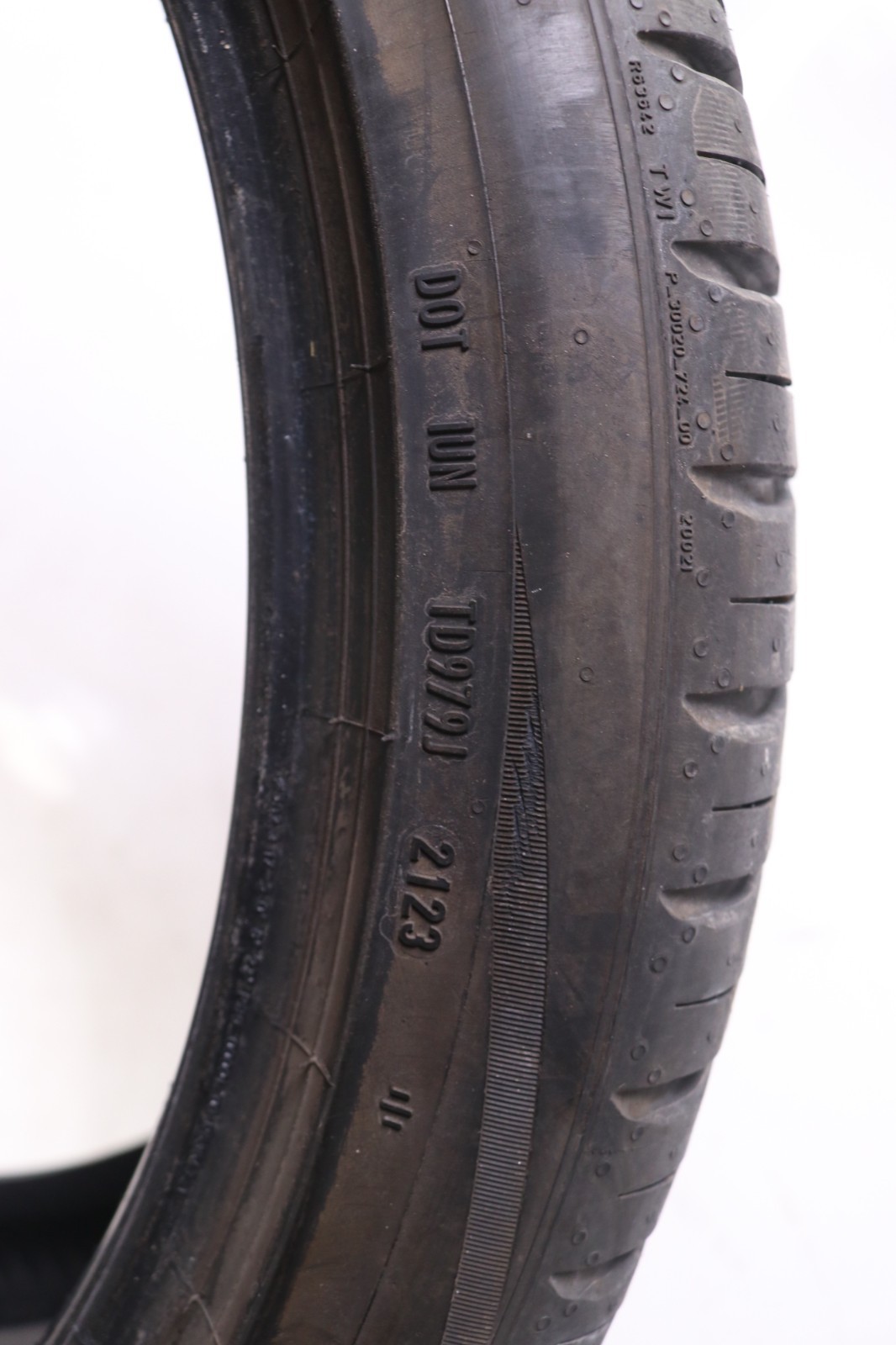 Set of 2 Used 285/35R22 Pirelli Scorpion Zero TO Elect PNCS – 106Y – 4.5-5.5/32