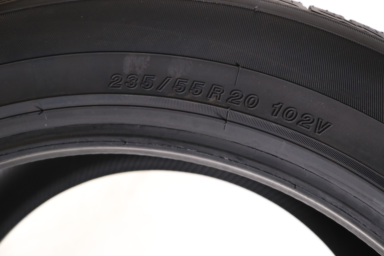 Set of 4 New 235/55R20 Yokohama YK-CTX – 102V – 11/32