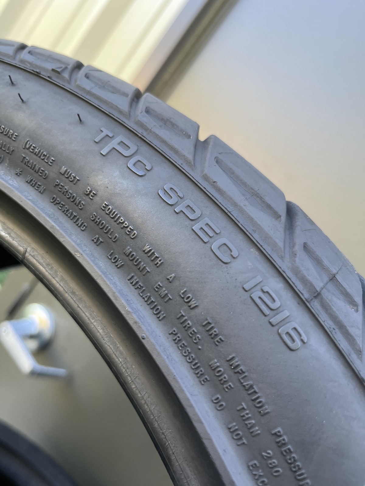 1 Tire Goodyear Eagle F1 GS-2 EMT TPC 285/35ZR19 90Y DOT.1415 7/32 NO Patch