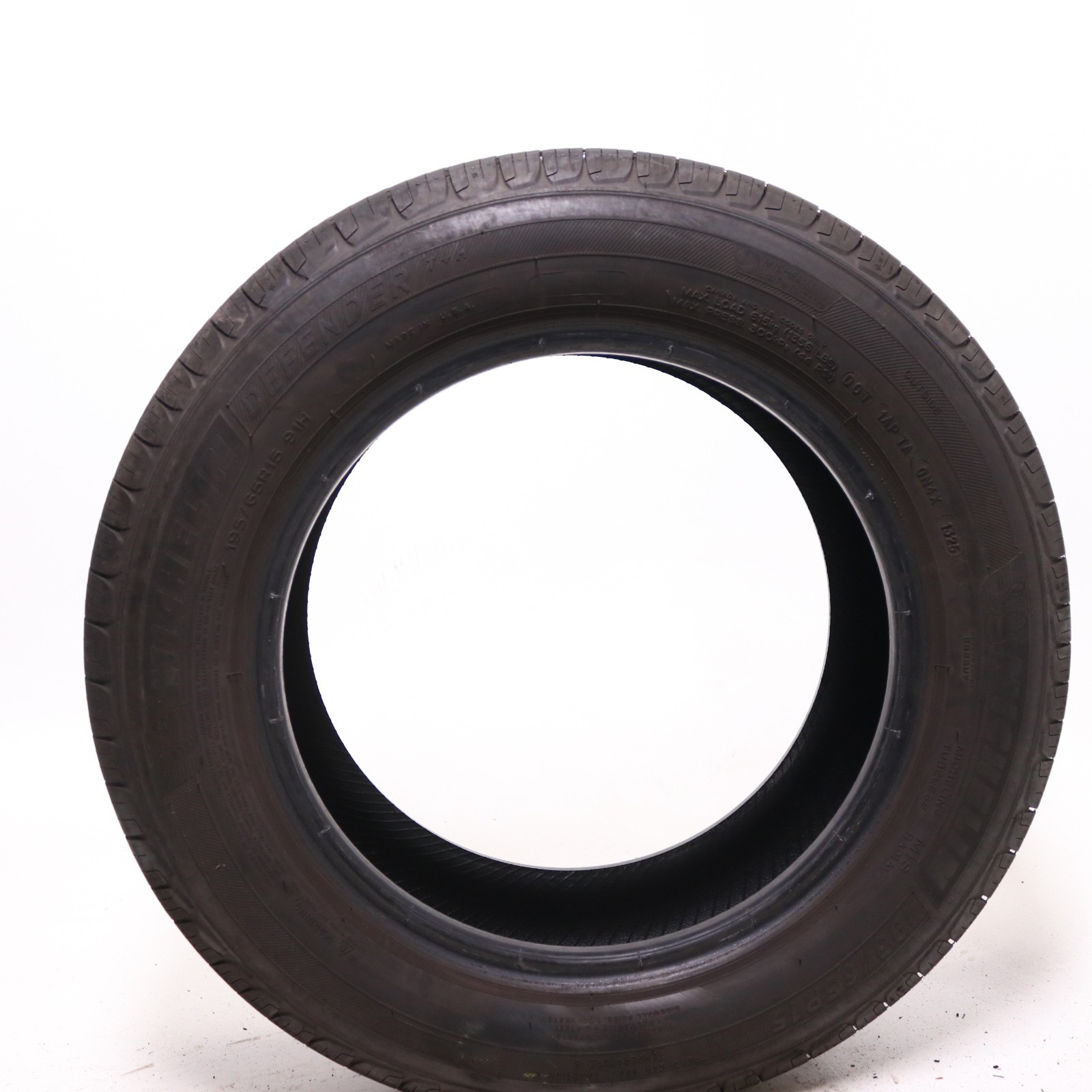 Set of 4 Used 195/65R15 Michelin Defender T+H – 91H – 8-9/32