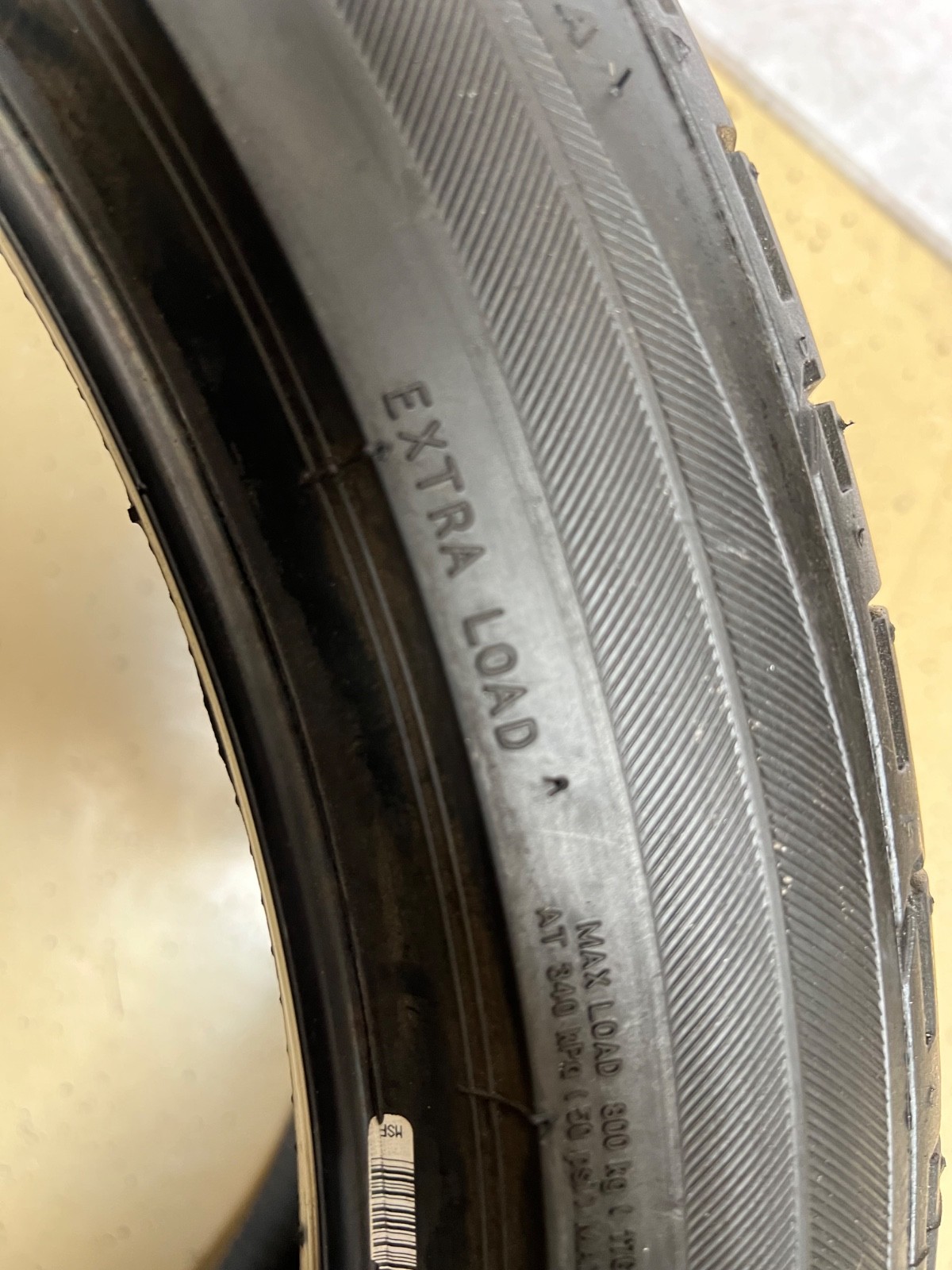 2 – NEW 235/45R20 XL (100W) Bridgestone Dueler H/P Sport (MO) Mercedes – 11012