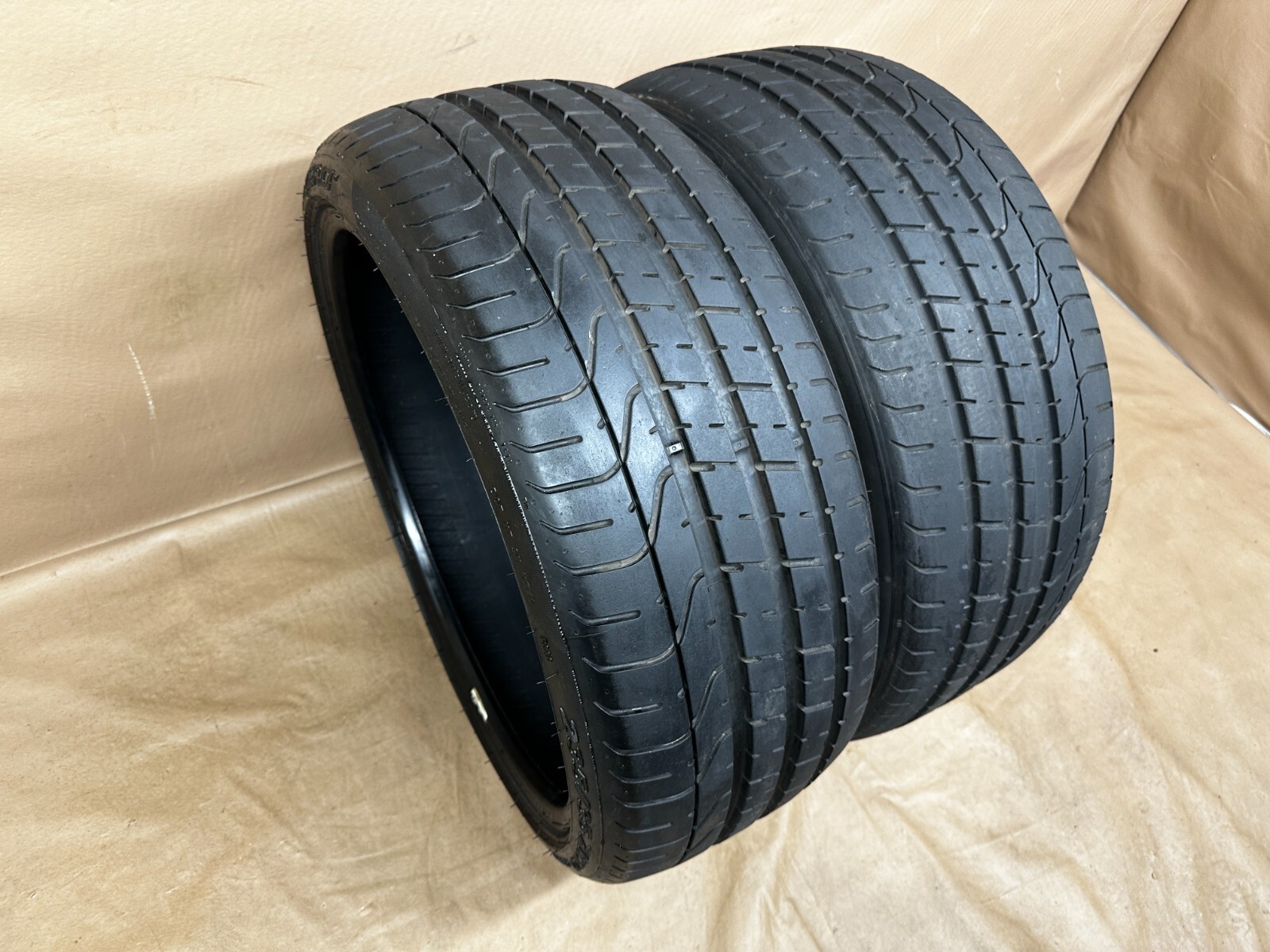 Set of 2 Tires Pirelli P Zero 235/35ZR20 (88Y) 235/35/20 88Y 8/32 Pair