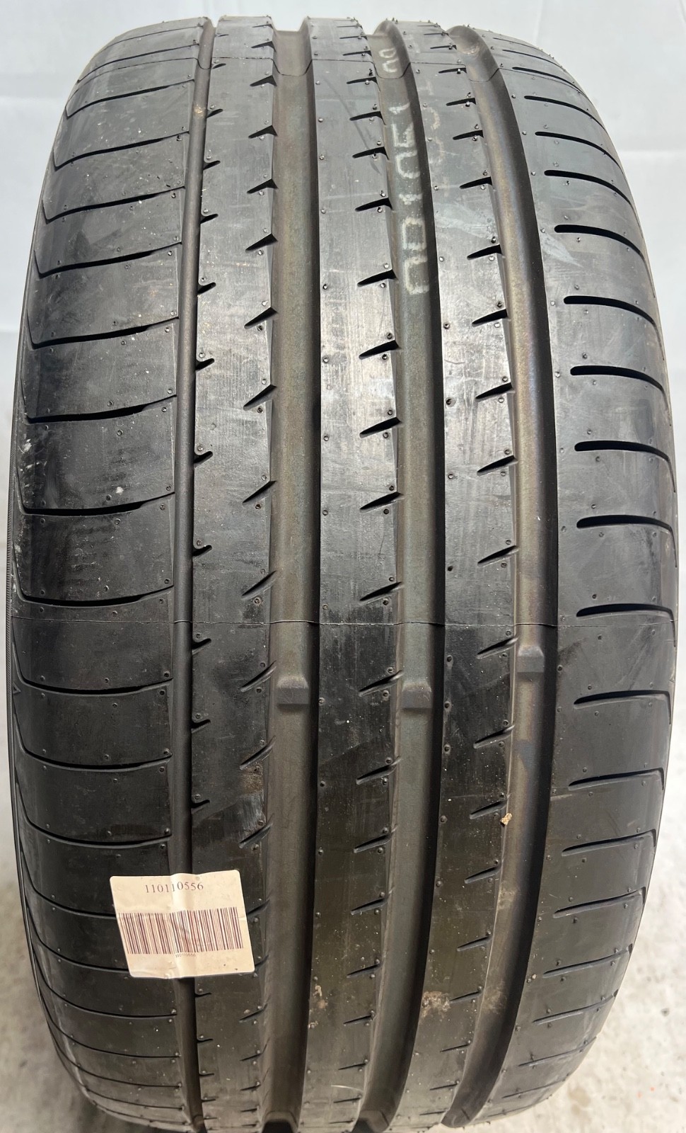 1 – NEW 255/40ZR20 XL (101Y) Yokohama Advan Sport V105 (N-0) Porsche OEM – 7142