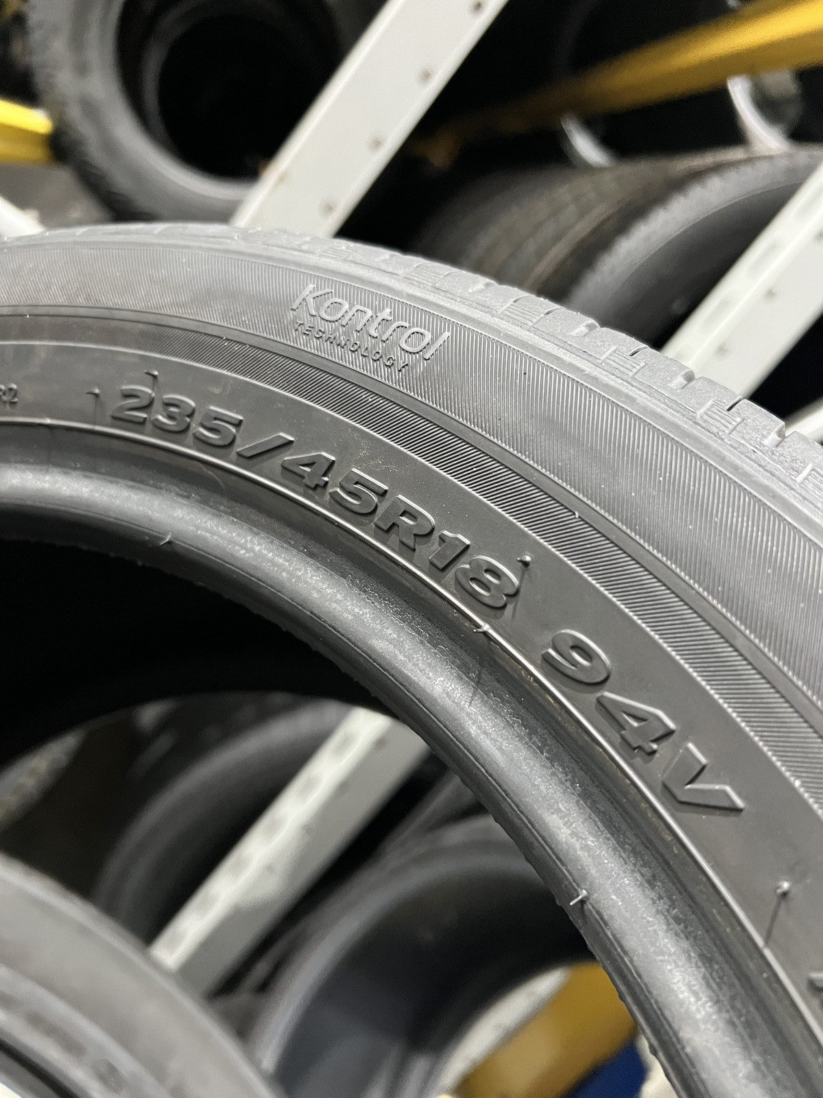 1 New Tire Hankook Kinergy GT 235/45R18 94V DOT.1625 9.5/32