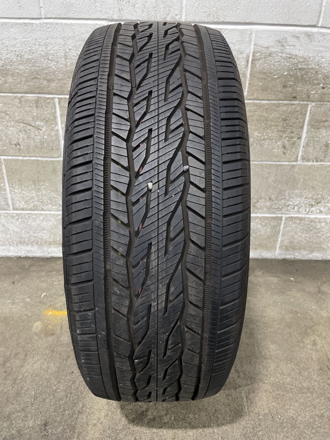 1x P255/55R20 Continental Cross Contact LX20 10/32 107 V Used Tire 2555520