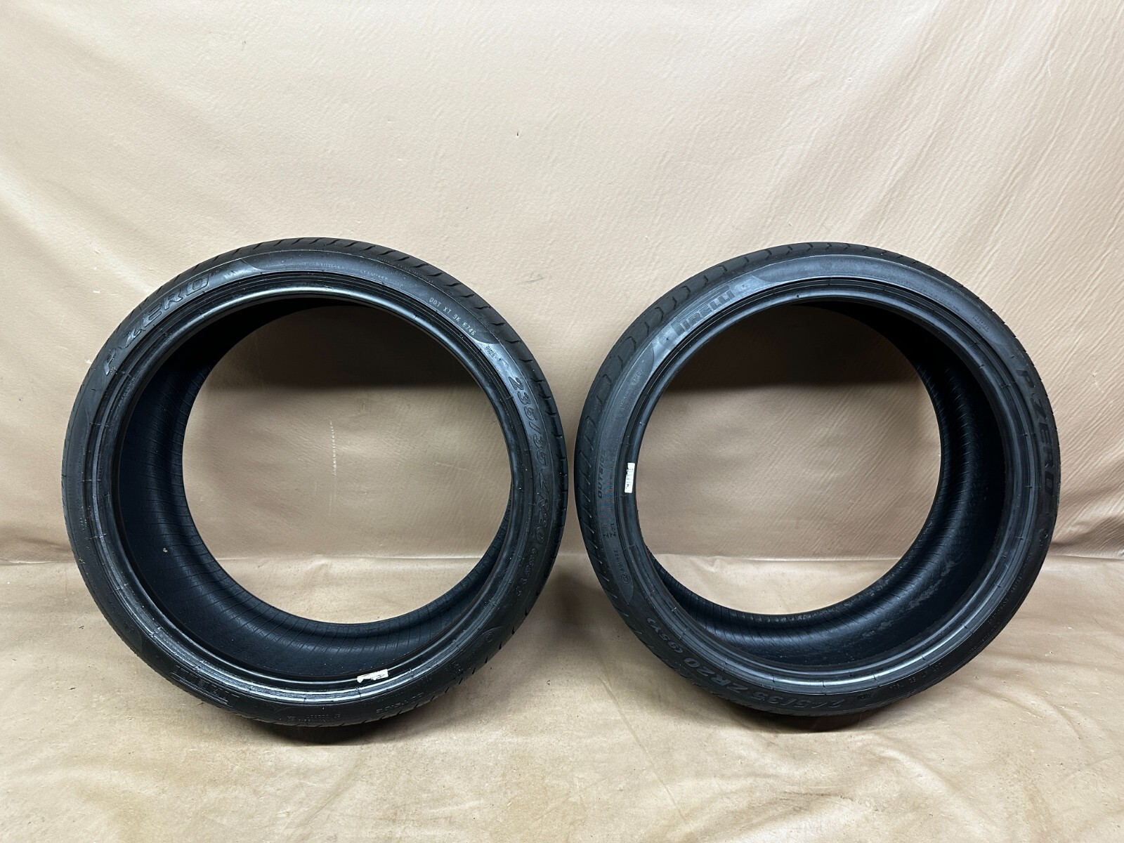 Set of 2 Tires Pirelli P Zero 235/35ZR20 (88Y) 235/35/20 88Y 8/32 Pair
