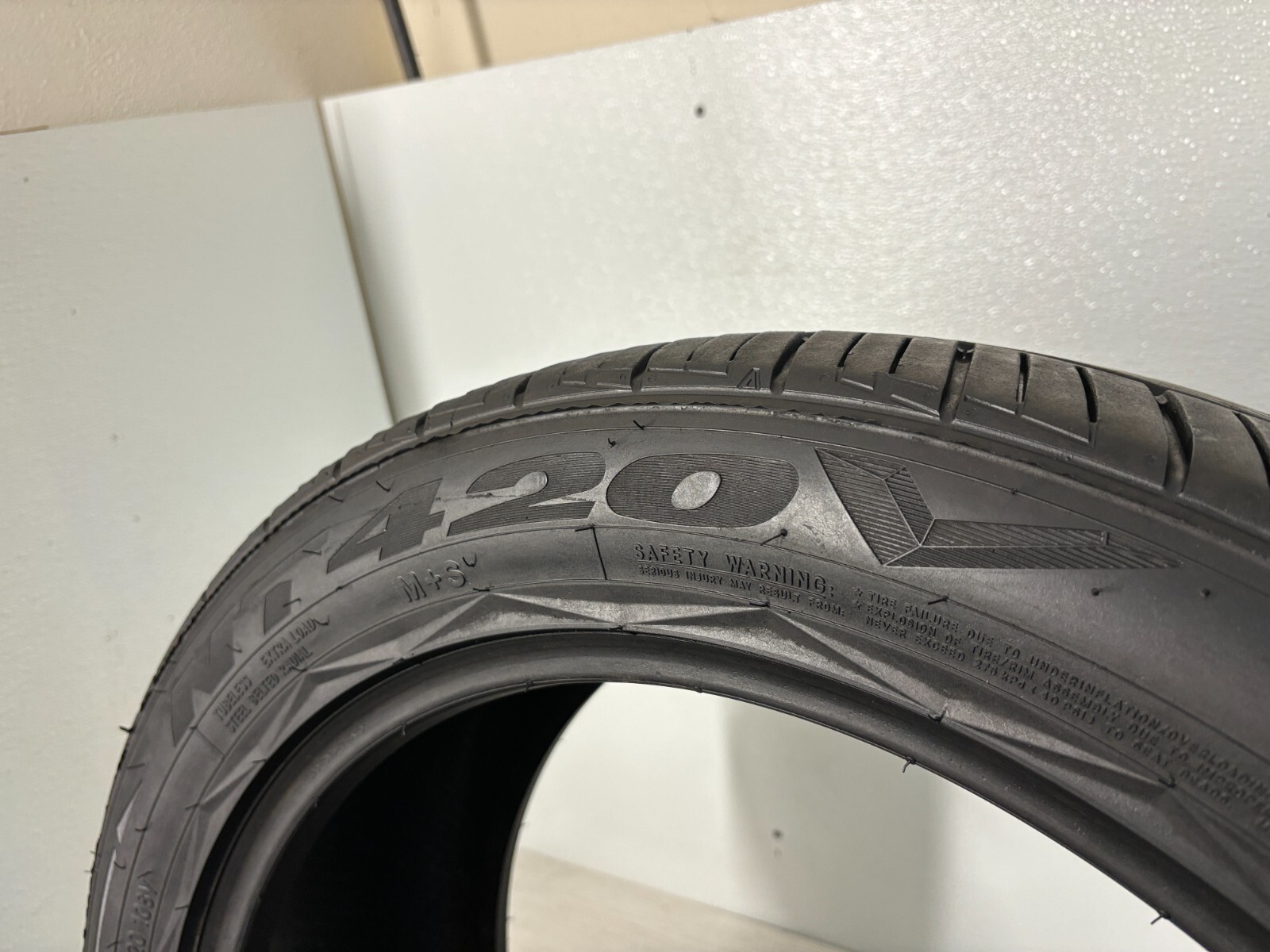1 Tire 265 45 20 Nitto NT420V (8.00-8.50/32 Tread Left) NO REPAIRS 108V