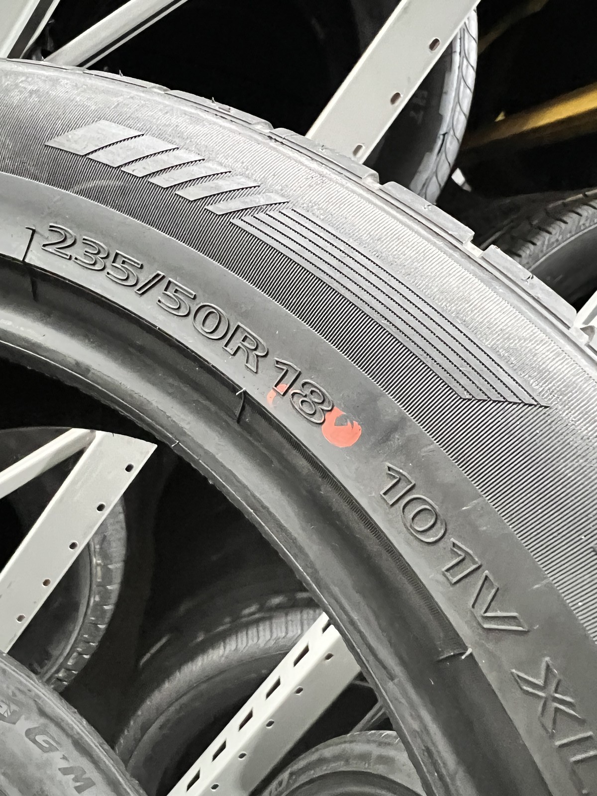 Set Of 2 Lexani Quattro Tempo Tour AW 235/50R18 101V DOT.4225 9.75./32 NO Patch
