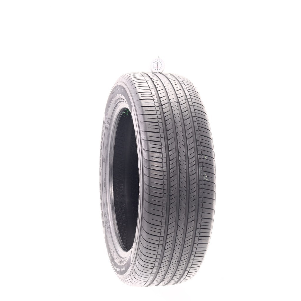 Set of (4) Used 225/55R19 Goodyear Eagle Touring 99V – 7-9/32 (19O8O)
