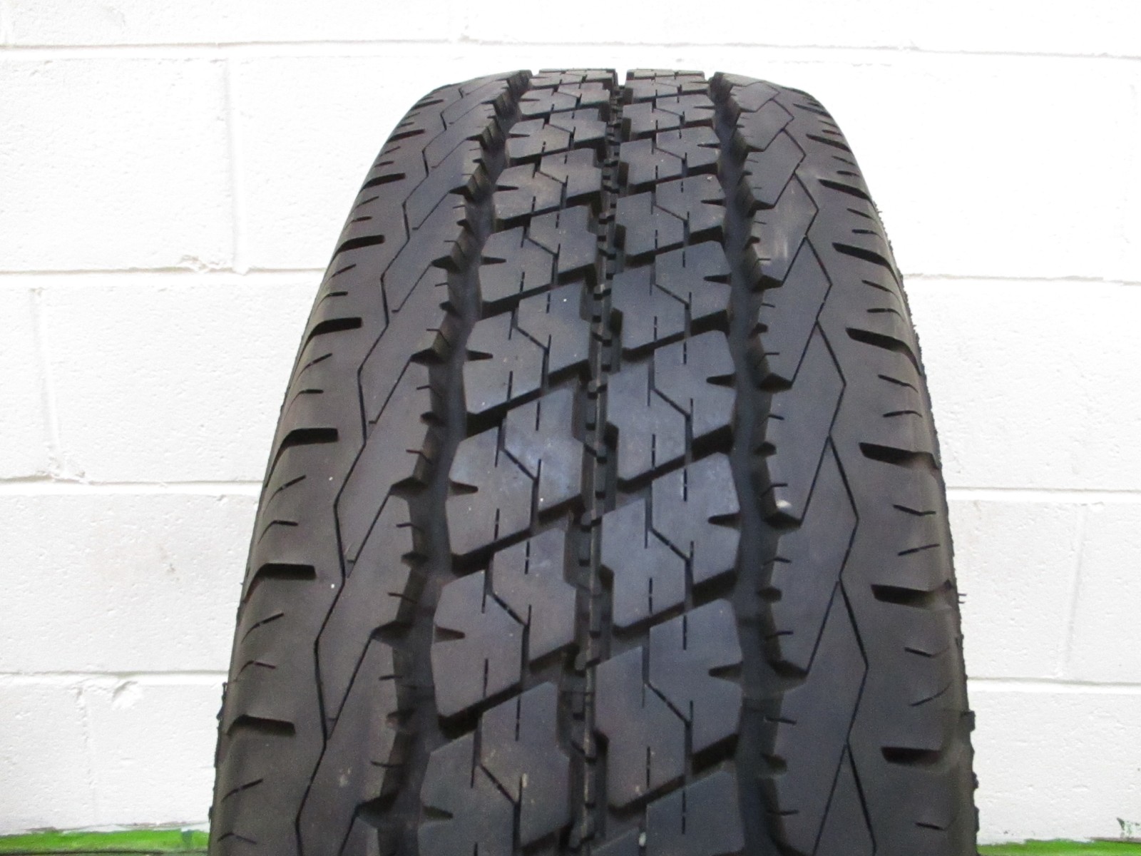 LT225/75R16 Bridgestone Duravis R500 HD 115 R Used 12/32nds