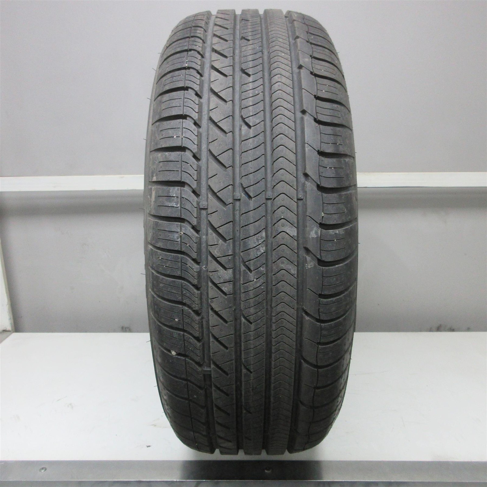255/60R18 Goodyear Eagle Sport All-Season AO 108H Used Tire (11/32nd) (QTY 1)