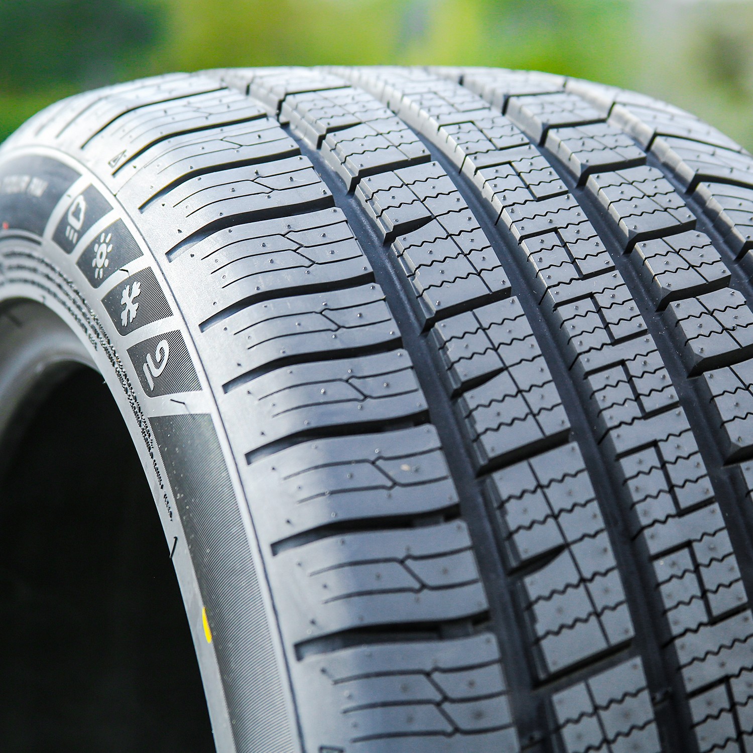 4 Lexani Quattro Tempo Tour AW 235/60R16 100H A/W Tires 70k Mi Warranty 600AA