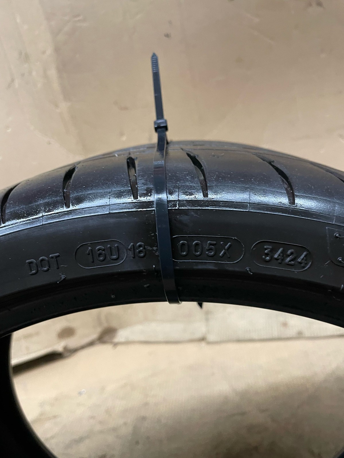 Michelin Pilot Sport 4S 265/30ZR19 93Y Extra Load DOT 6424 Tire