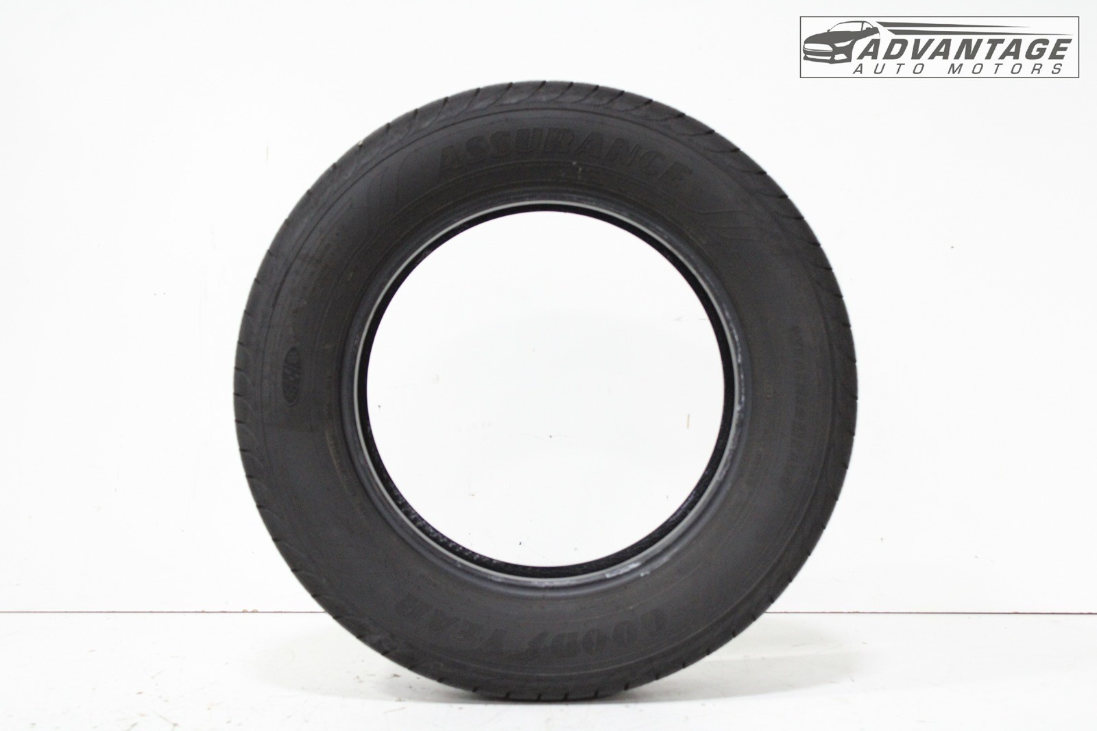 2021-2022 CHEVROLET BLAZER FWD WHEEL TIRE GOOD YEAR 235/65 106H R18 8/32 OEM