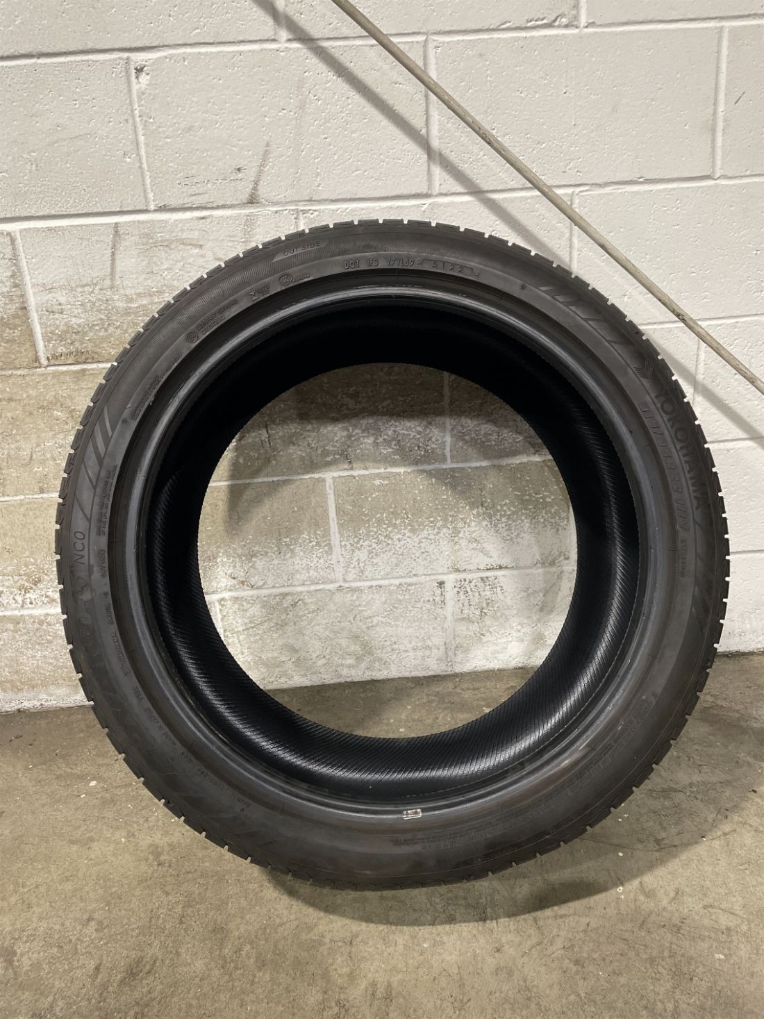 1x P315/35R22 Yokohama Advan V35 NCO 7/32 111 V Used Tire 3153522