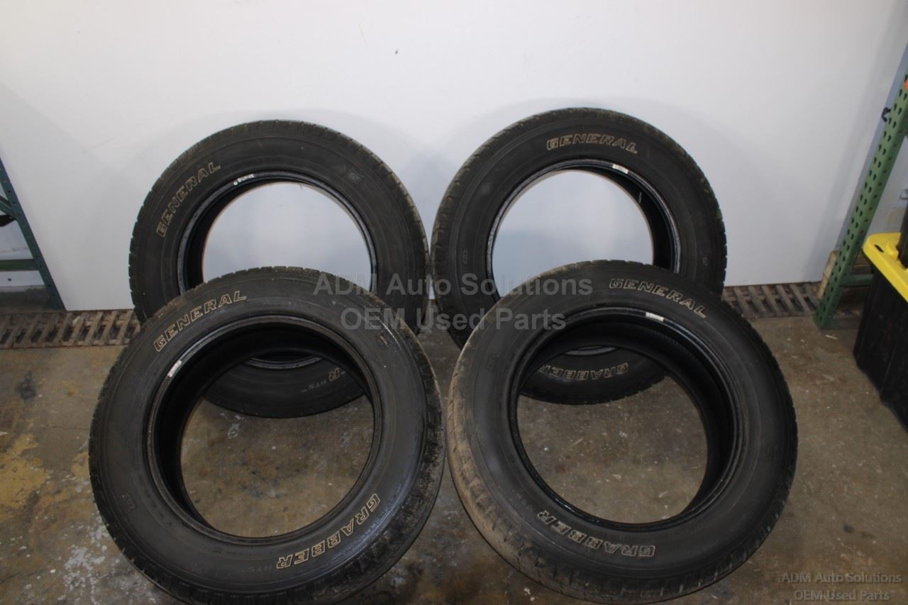 SET 4PC USED GENERAL GRABBER HTS60 235/65R18 106T ALL SEASON TIRES 235 65 18 OEM