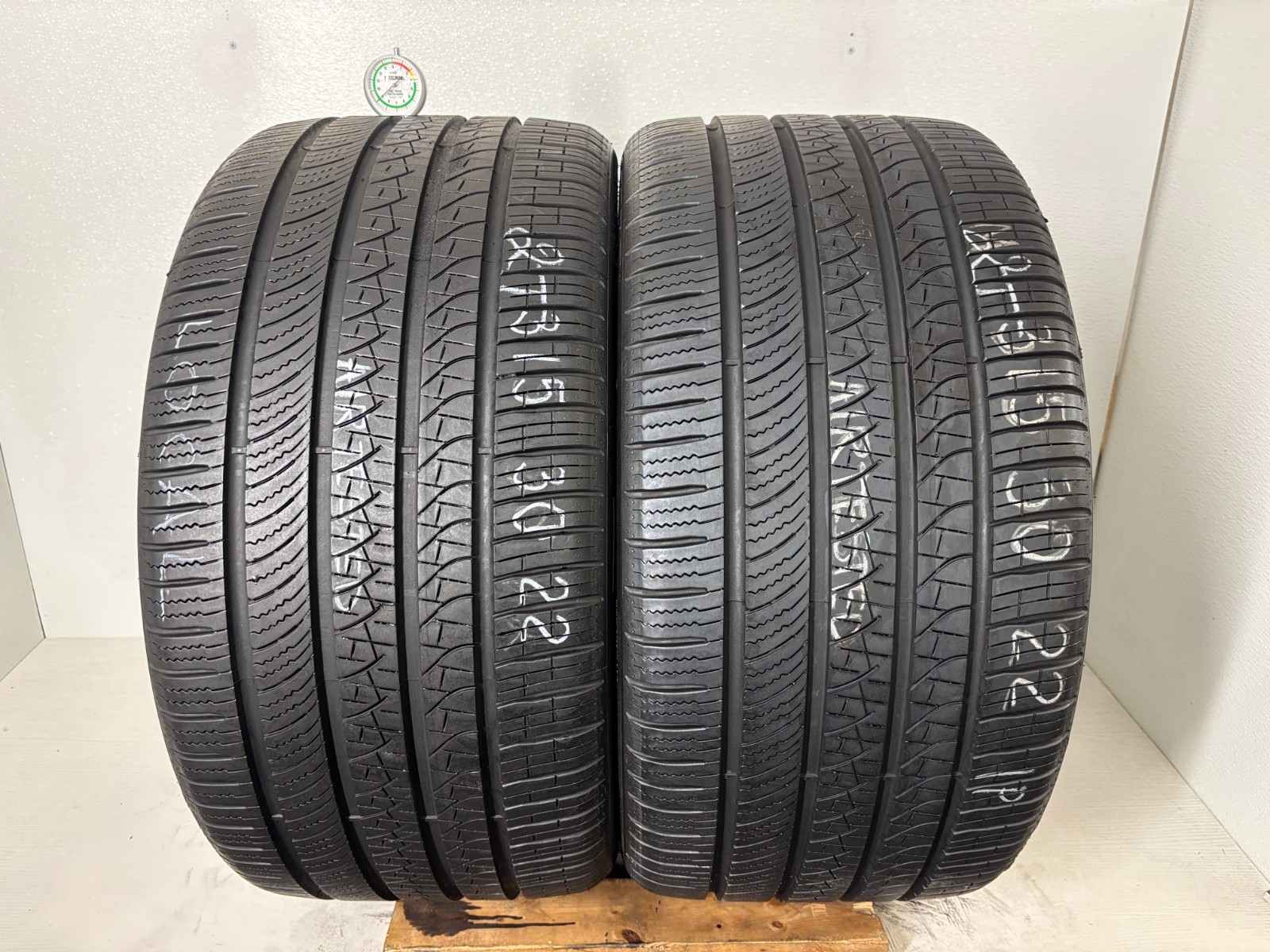 NO SHIPPING ONLY LOCAL PICK PICK UP 2 Tires 315 30 22 Pirelli P Zero All Season
