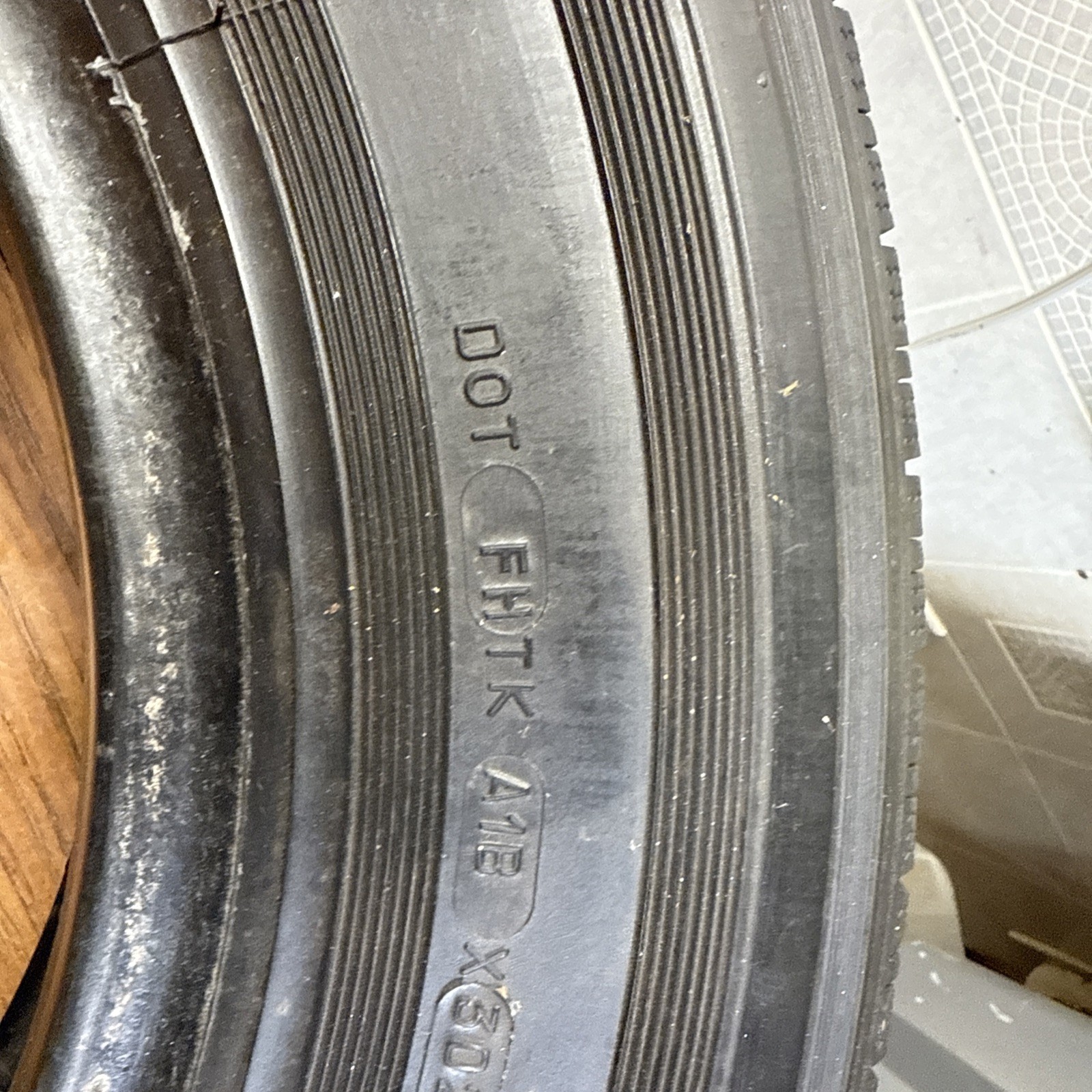 Michelin 185 – SR 380 / 185-15 X Made In France Tire #4 Triumph Jaguar MG ??
