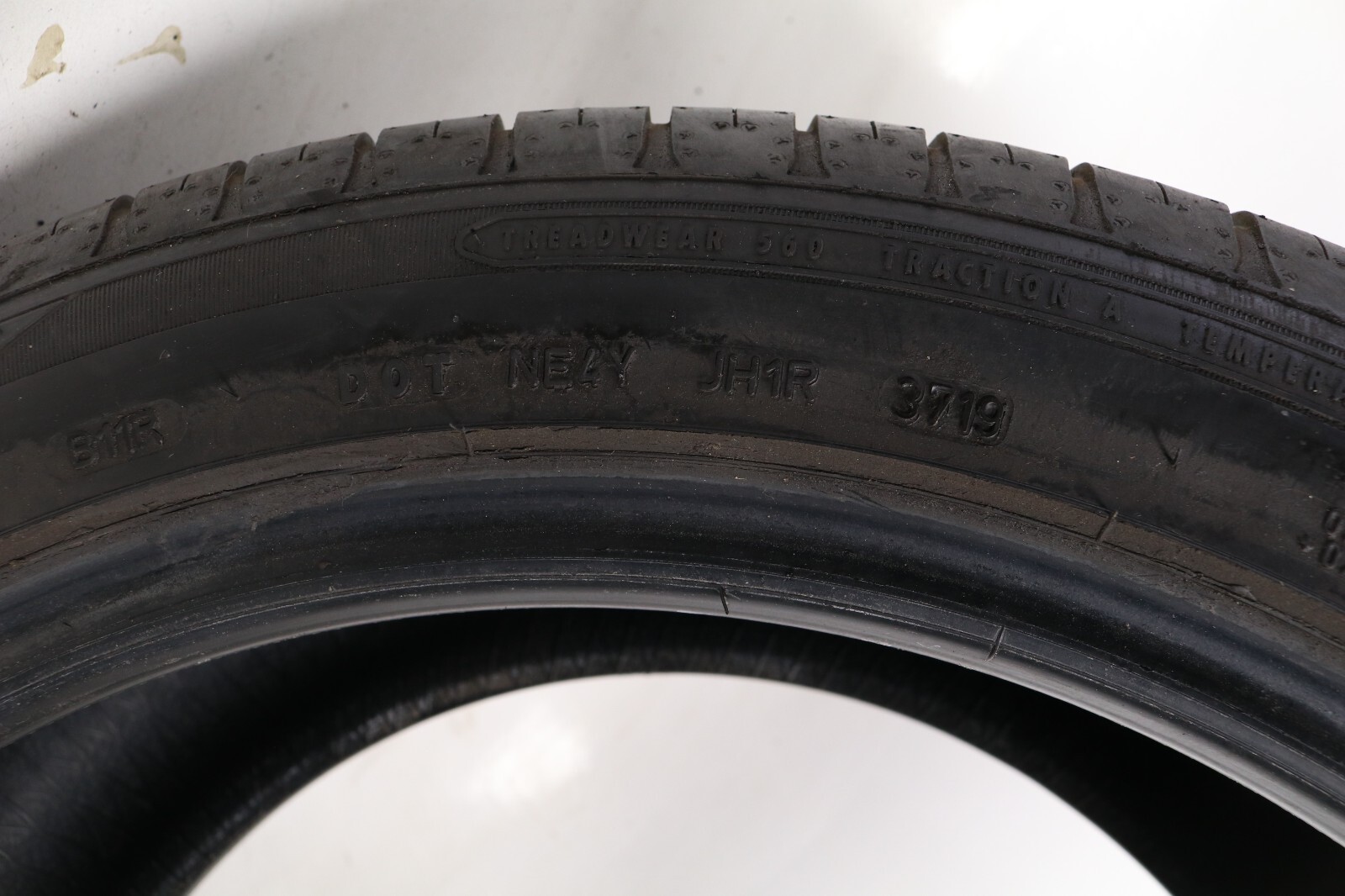 Set of 2 Used 285/40R20 Goodyear Eagle Sport MOExtended – 108V – 7-8/32