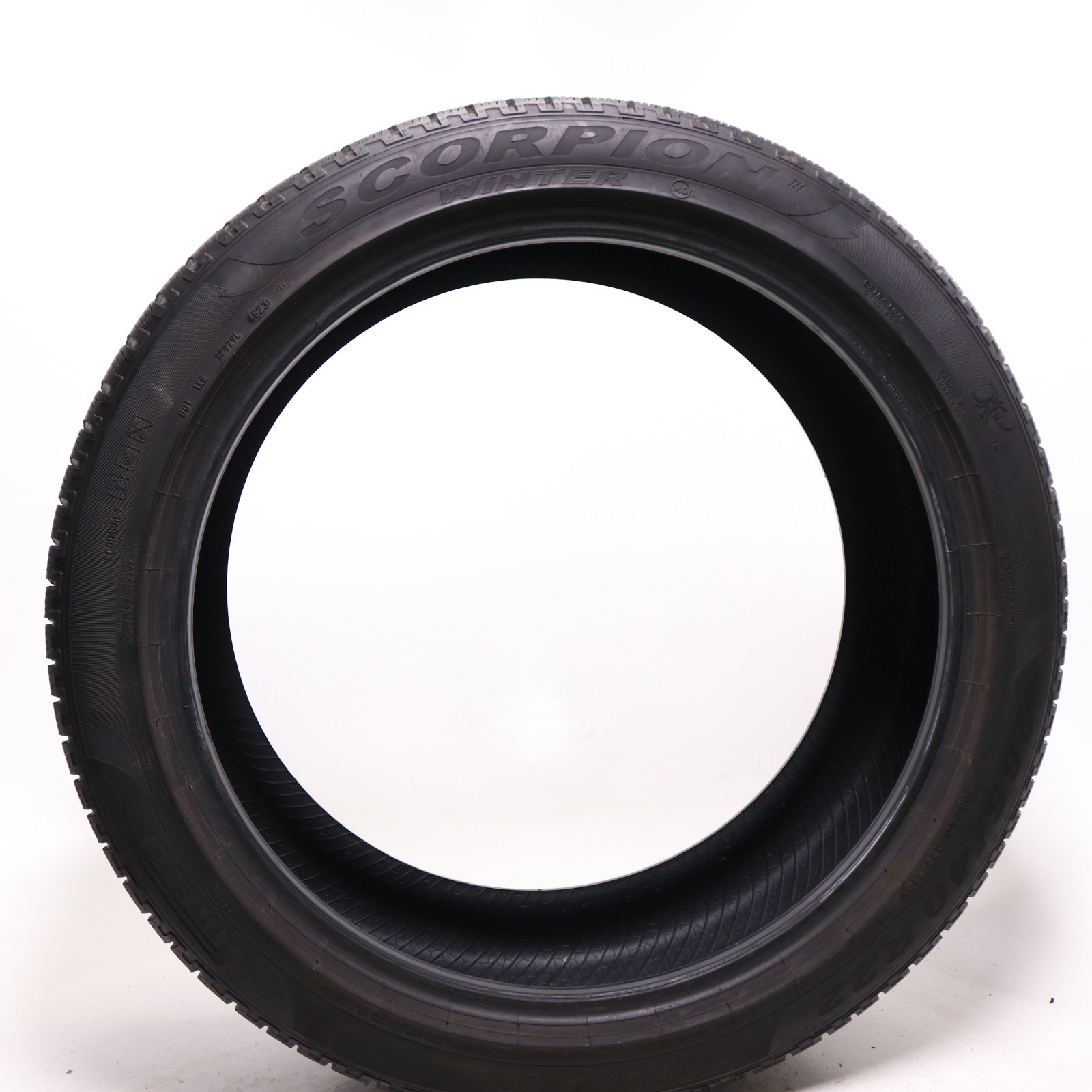 Set of 4 Used 325/35R22 & 285/40R22 Pirelli Scorpion Winter MO1 Mercedes gle gls