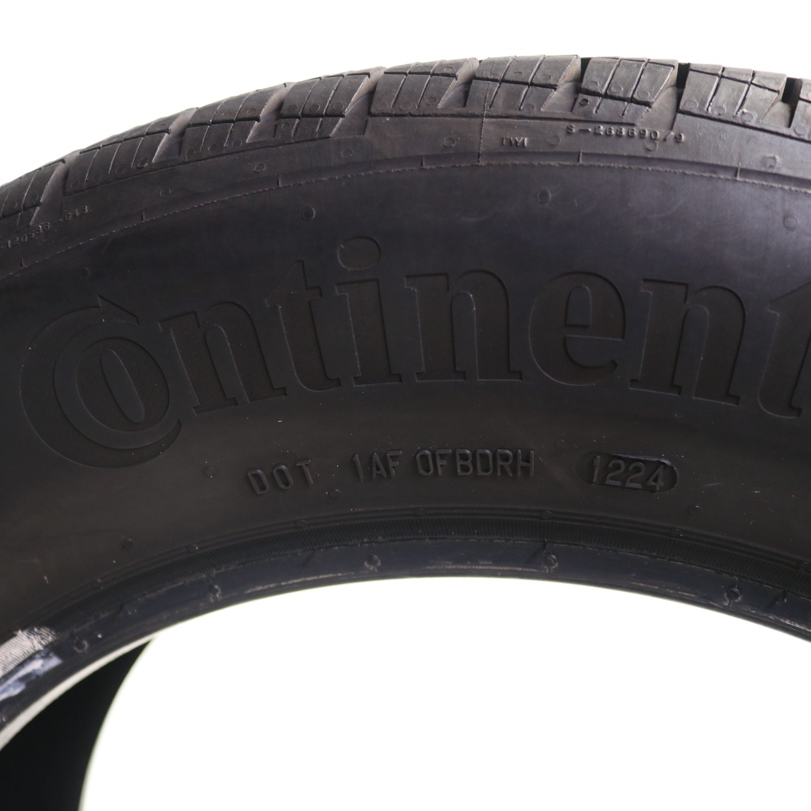 Set of 2 Used 235/60R18 Continental ProContact GX MO – 103H – 9-10/32