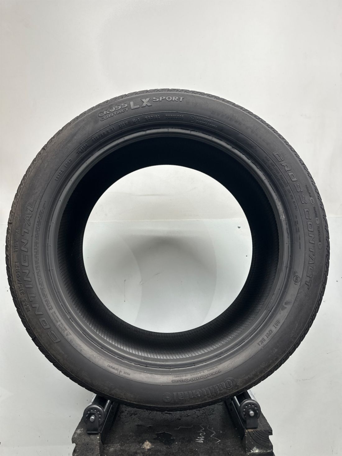 1 Continental Cross Contact LX Sport Used P315/40R21 3154021 315/40/21 10/32