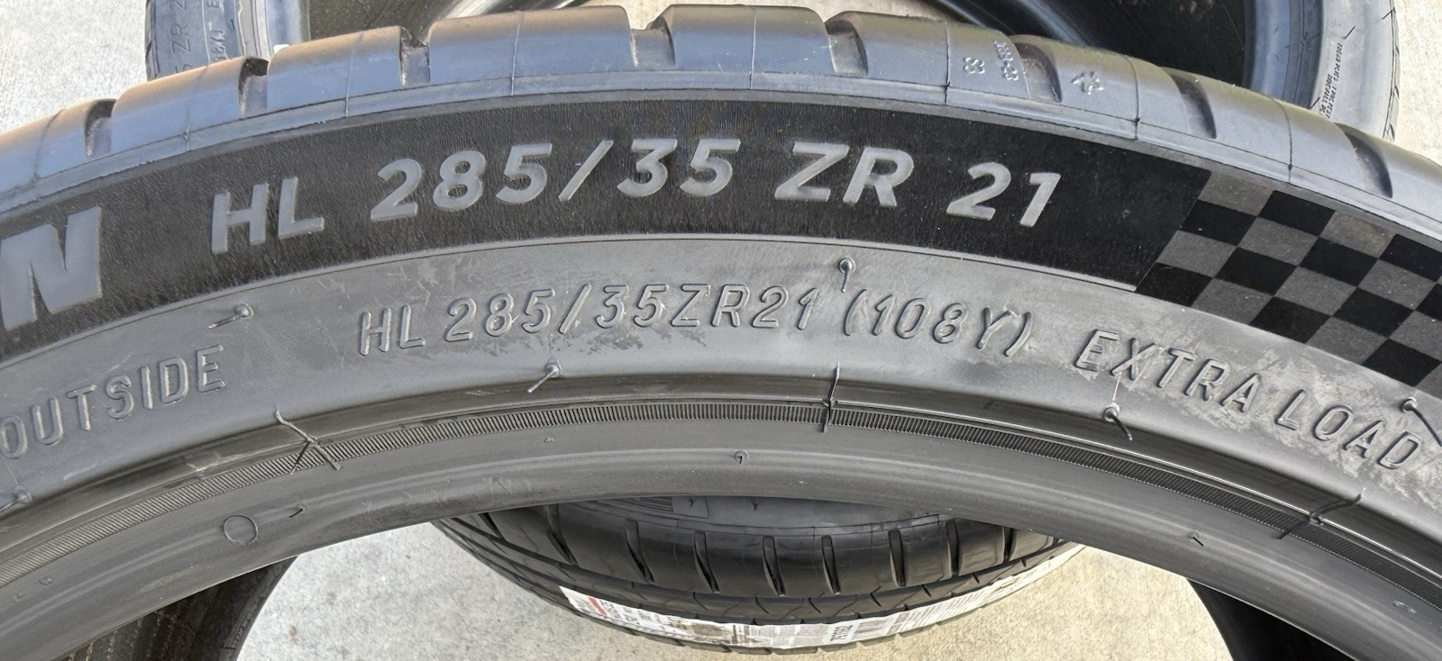 TWO BRAND NEW HL285/35ZR21 (108Y) Michelin Pilot Sport 4S MO1 Tires 285/35ZR21