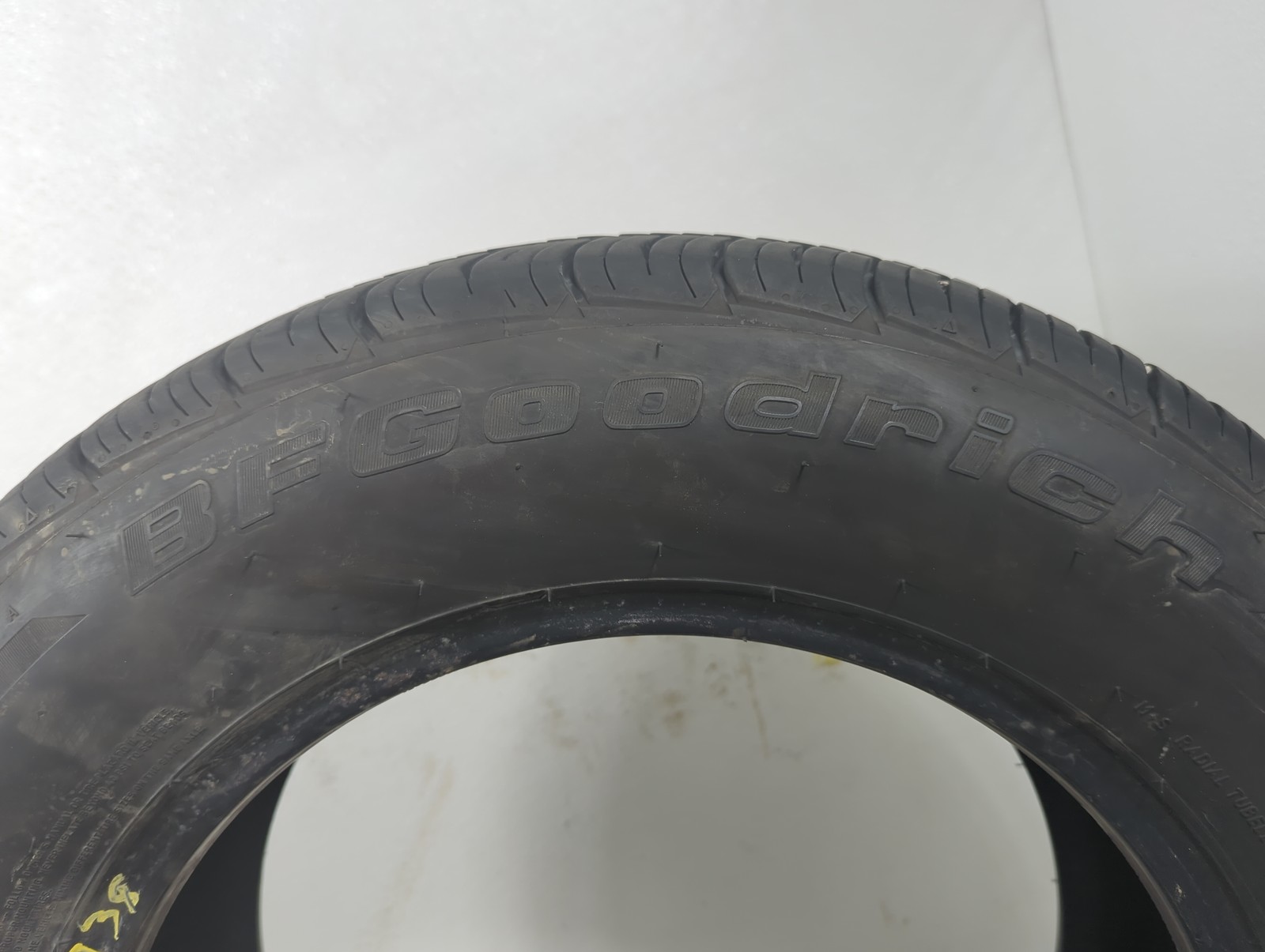 Used Tire 225/60R16 BFGOODRICH ADVANTAGE CONTROL 98H – Tread Depth 9/32