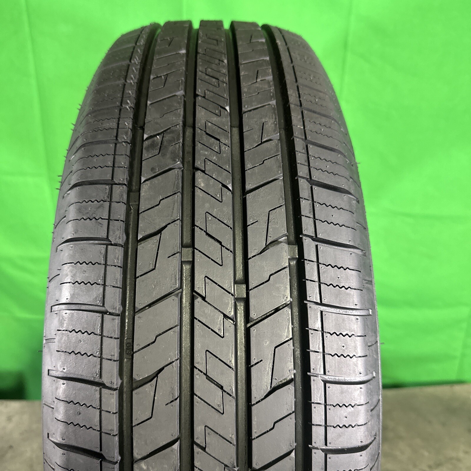 Pair,Used-225/65R17 Doral SDL- Sport 102H 9/32 DOT 4723